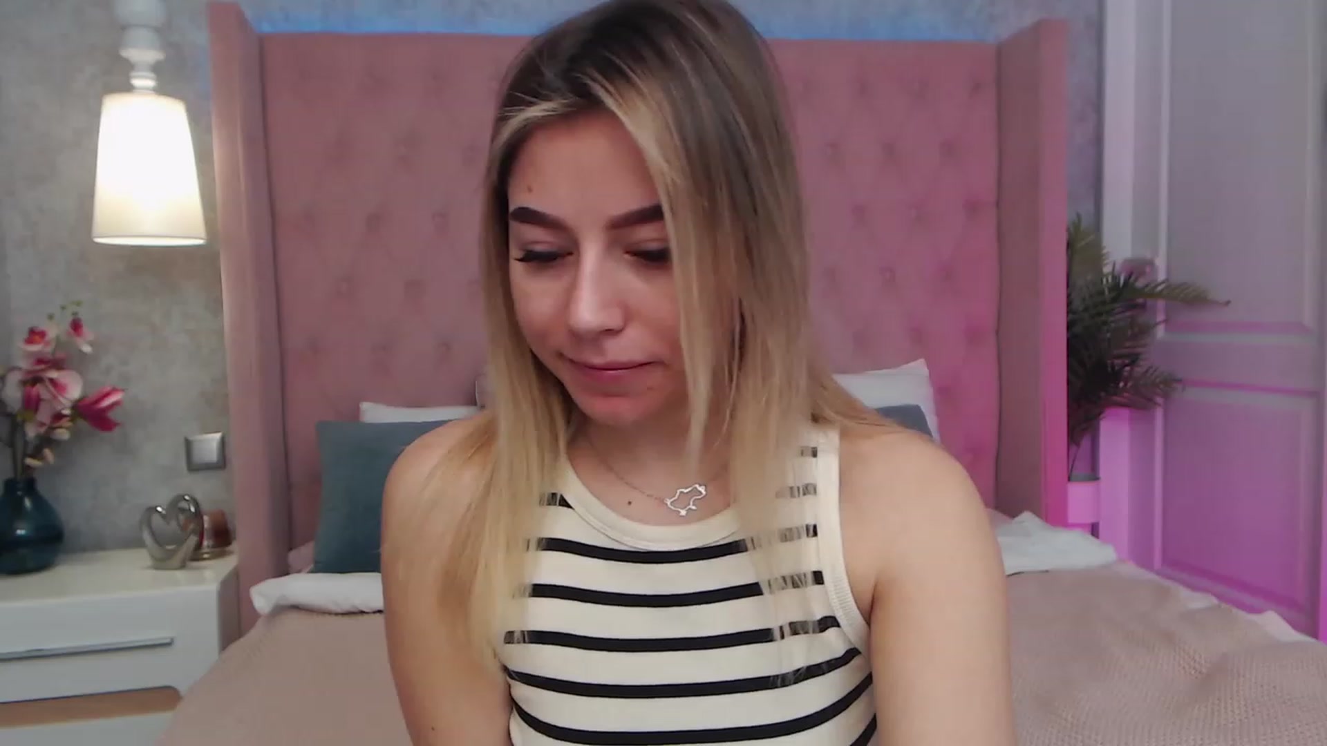 Gallery image thumbnail from SofiBloom's myfreecams stream on, 03/24/2023, 08:59 image 19 of 20