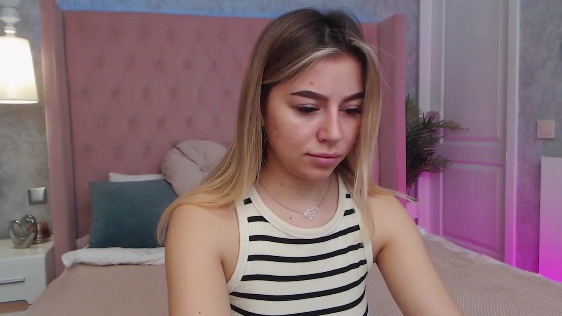 Gallery image thumbnail from SofiBloom's myfreecams stream on, 03/24/2023, 08:59 image 3 of 20