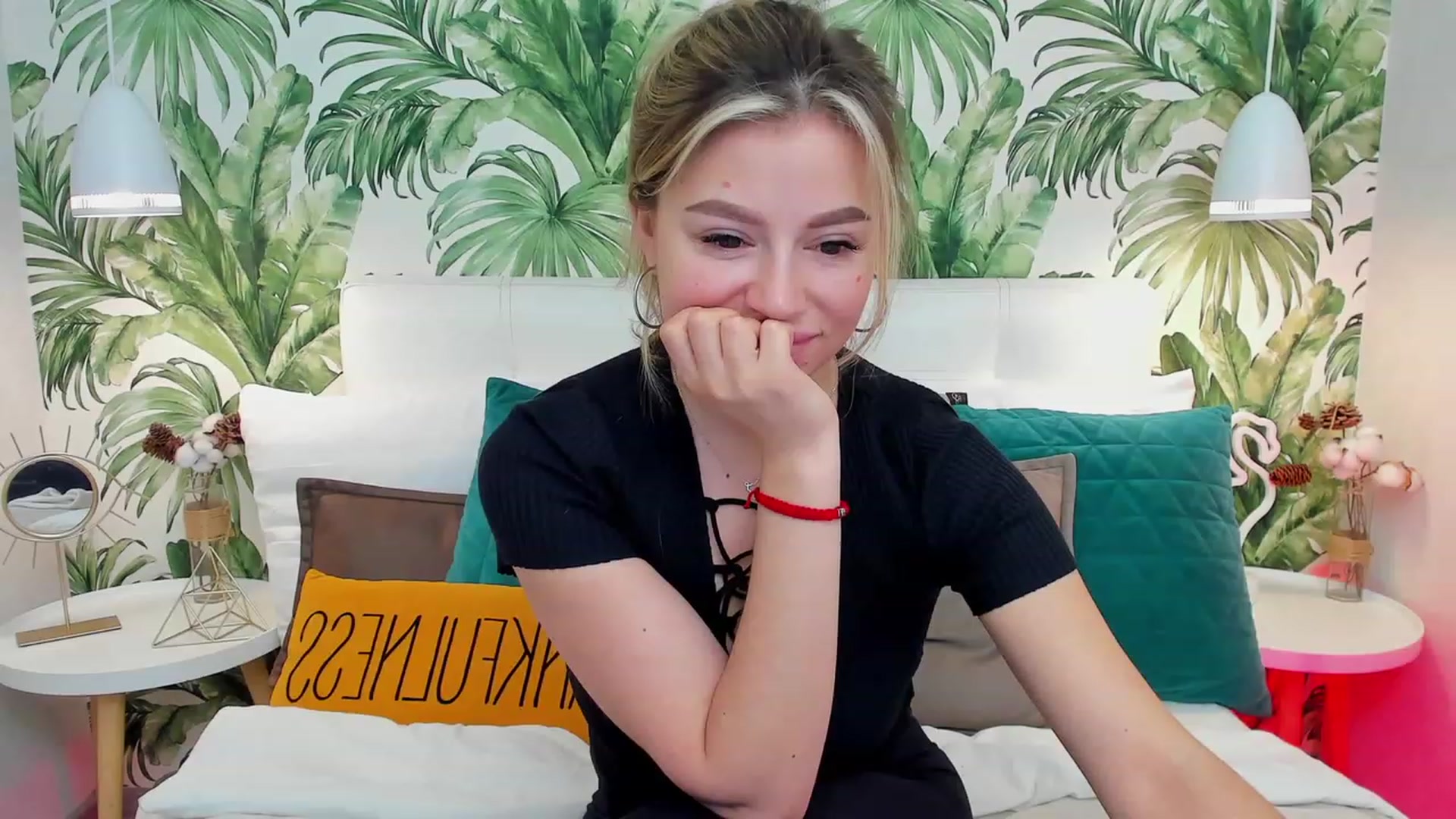 Gallery image thumbnail from SofiBloom's myfreecams stream on, 03/25/2023, 10:27 image 20 of 20