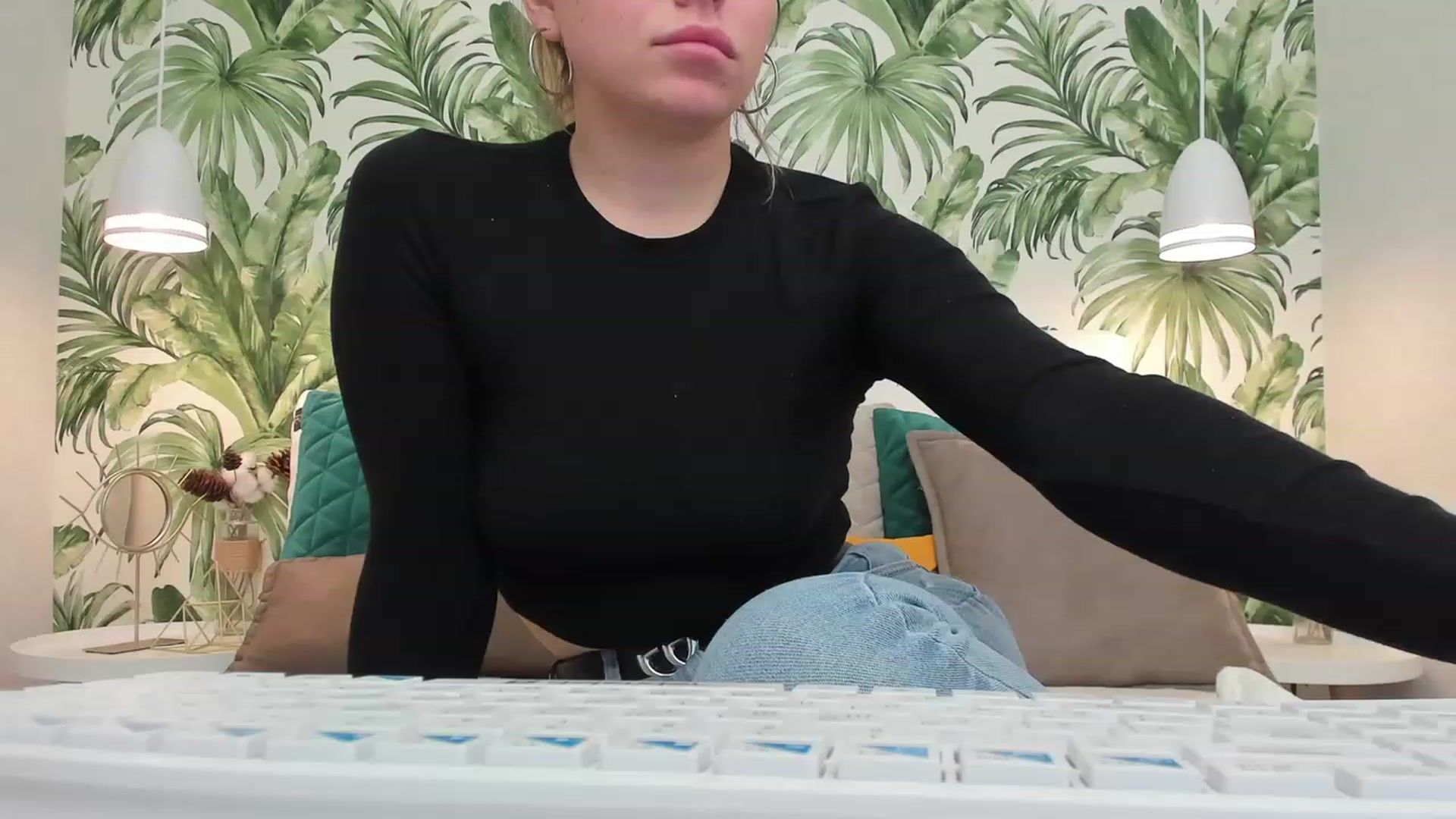 Gallery image thumbnail from SofiBloom's myfreecams stream on, 03/30/2023, 12:06 image 18 of 20