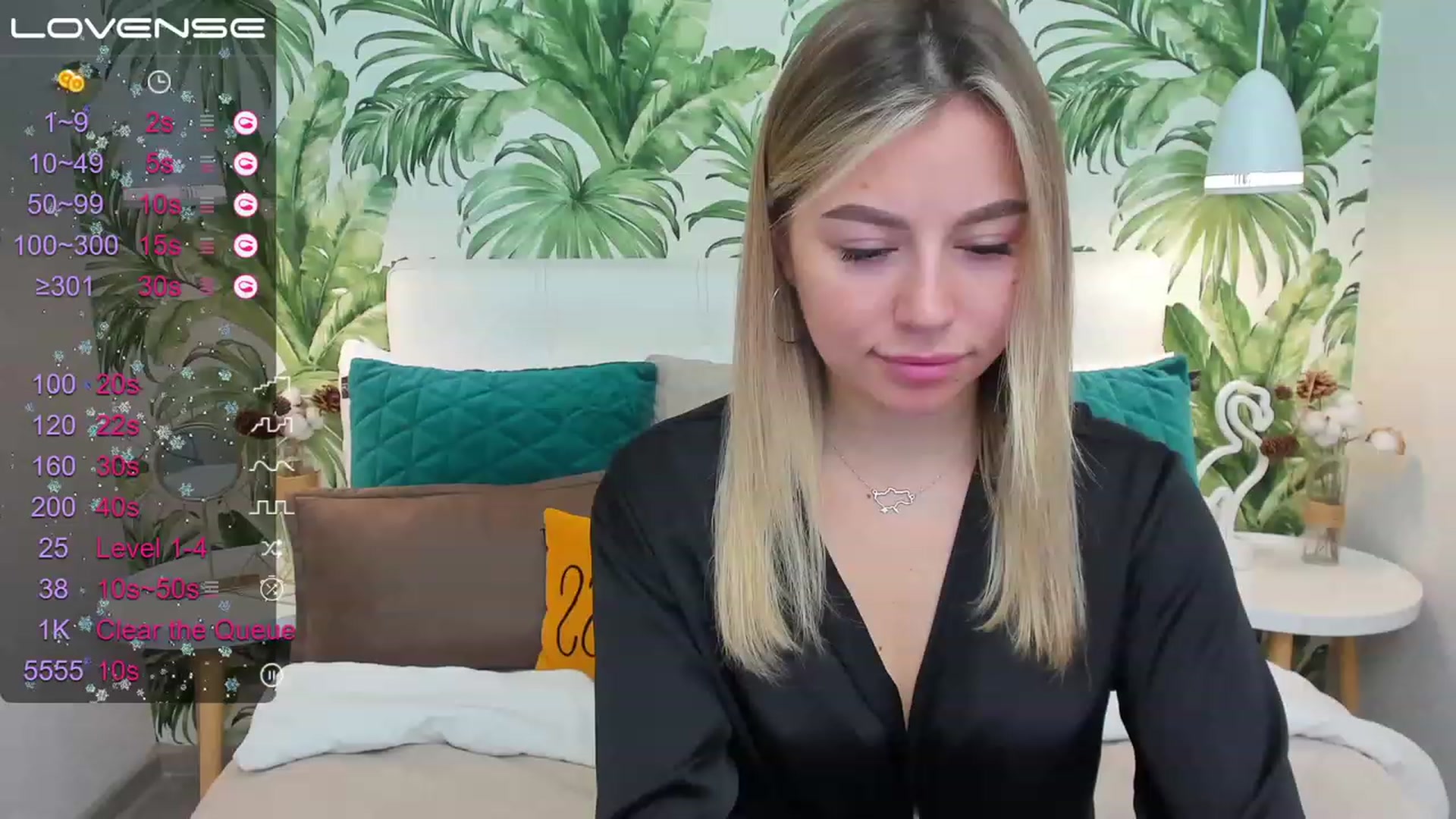 Gallery image thumbnail from SofiBloom's myfreecams stream on, 03/31/2023, 07:22 image 8 of 20