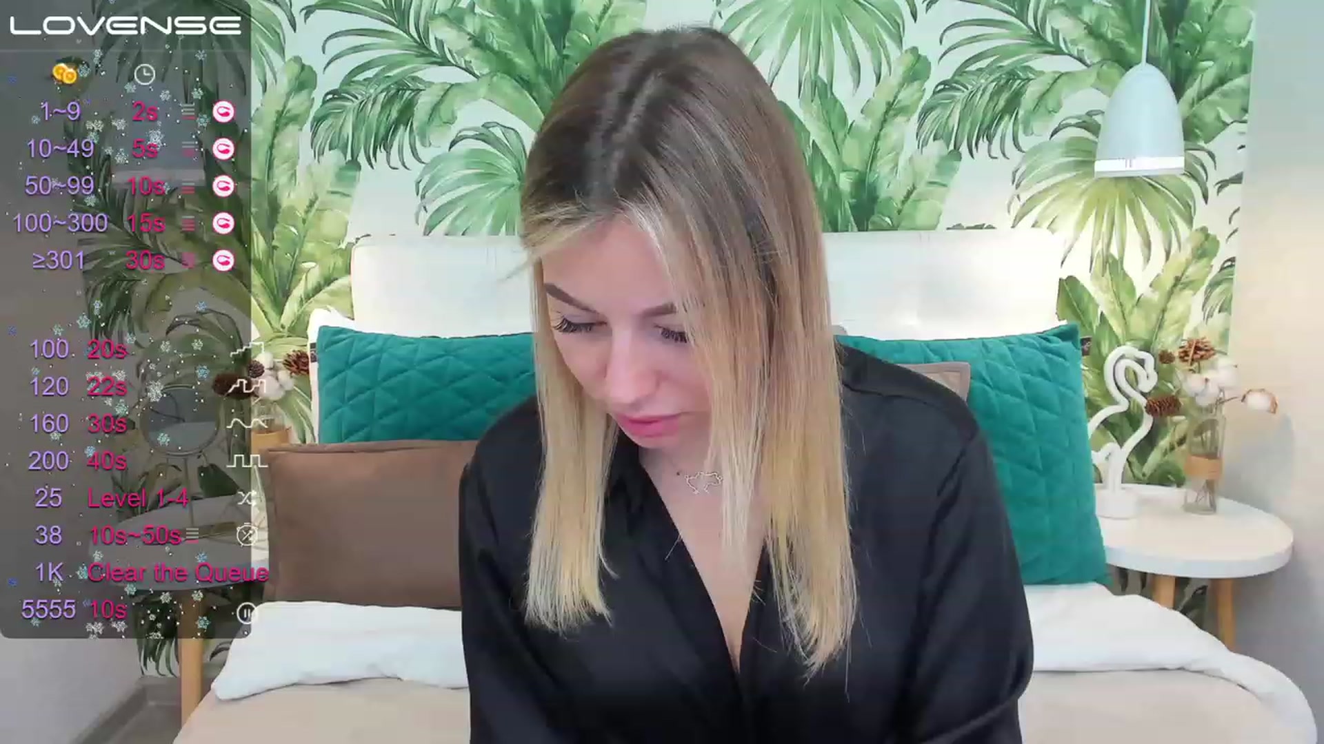 Gallery image thumbnail from SofiBloom's myfreecams stream on, 03/31/2023, 07:22 image 2 of 20
