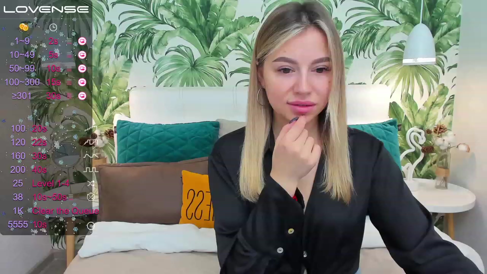 Gallery image thumbnail from SofiBloom's myfreecams stream on, 03/31/2023, 07:22 image 4 of 20
