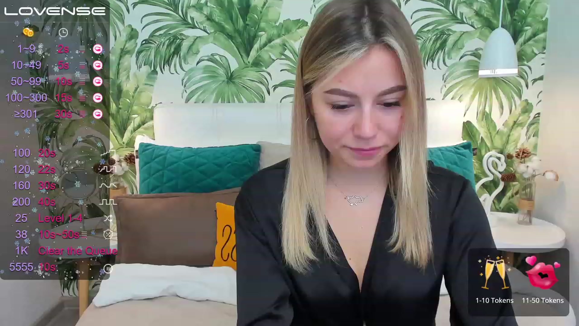 Gallery image thumbnail from SofiBloom's myfreecams stream on, 03/31/2023, 07:22 image 7 of 20