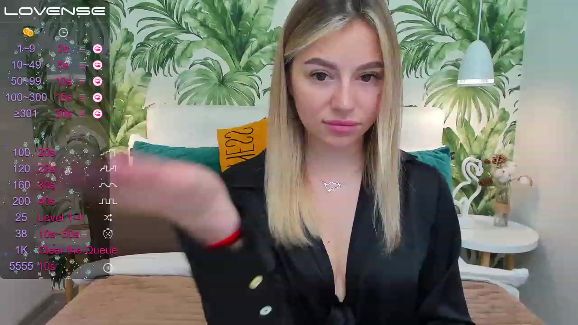 Gallery image thumbnail from SofiBloom's myfreecams stream on, 03/31/2023, 09:26 image 7 of 20