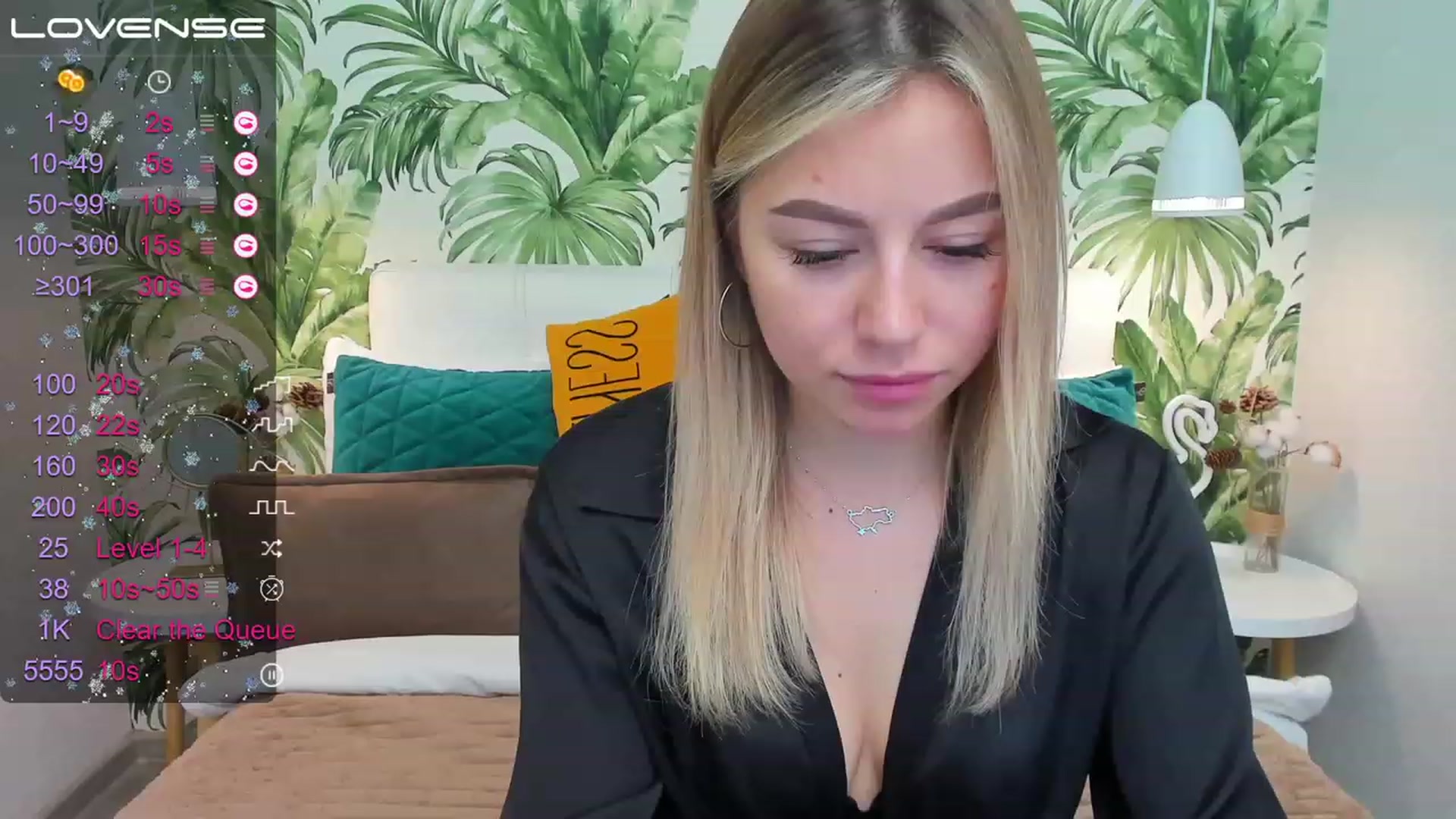 Gallery image thumbnail from SofiBloom's myfreecams stream on, 03/31/2023, 09:26 image 4 of 20