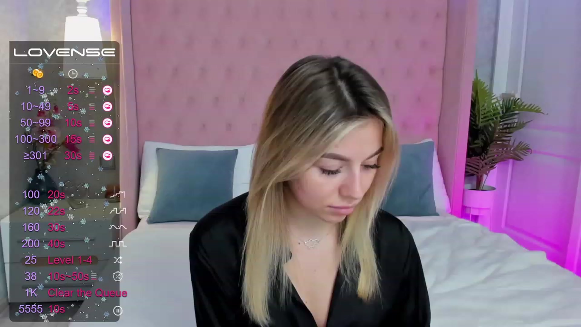 Gallery image thumbnail from SofiBloom's myfreecams stream on, 04/06/2023, 10:07 image 1 of 20