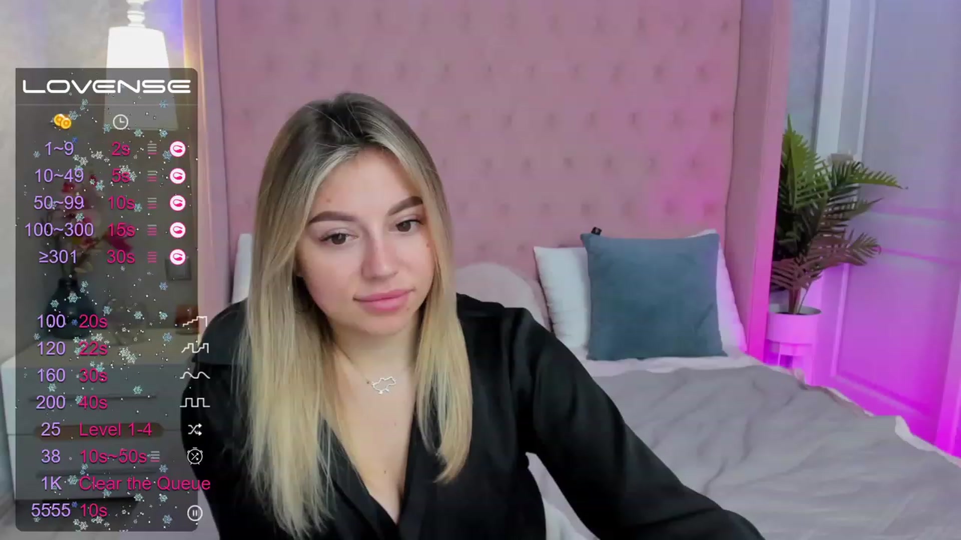Gallery image thumbnail from SofiBloom's myfreecams stream on, 04/06/2023, 10:07 image 10 of 20
