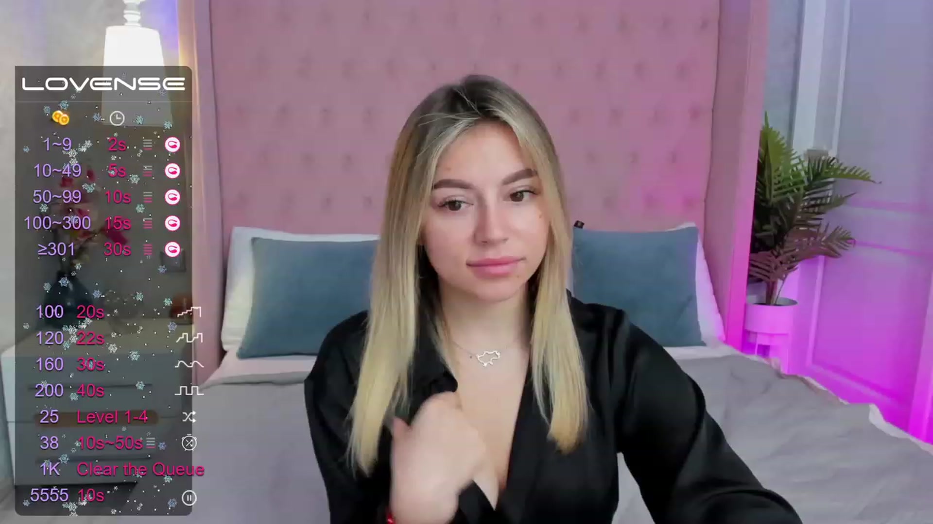 Gallery image thumbnail from SofiBloom's myfreecams stream on, 04/06/2023, 10:07 image 8 of 20