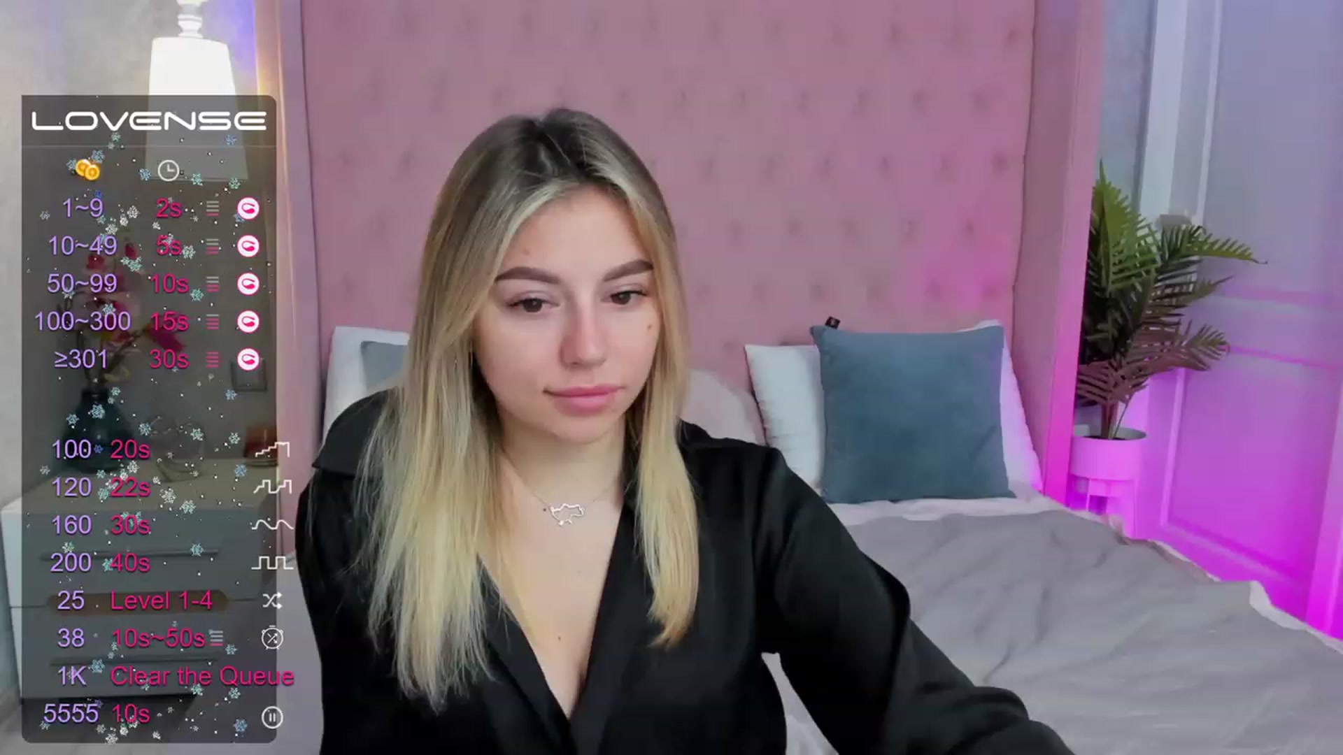 Gallery image thumbnail from SofiBloom's myfreecams stream on, 04/06/2023, 10:07 image 9 of 20