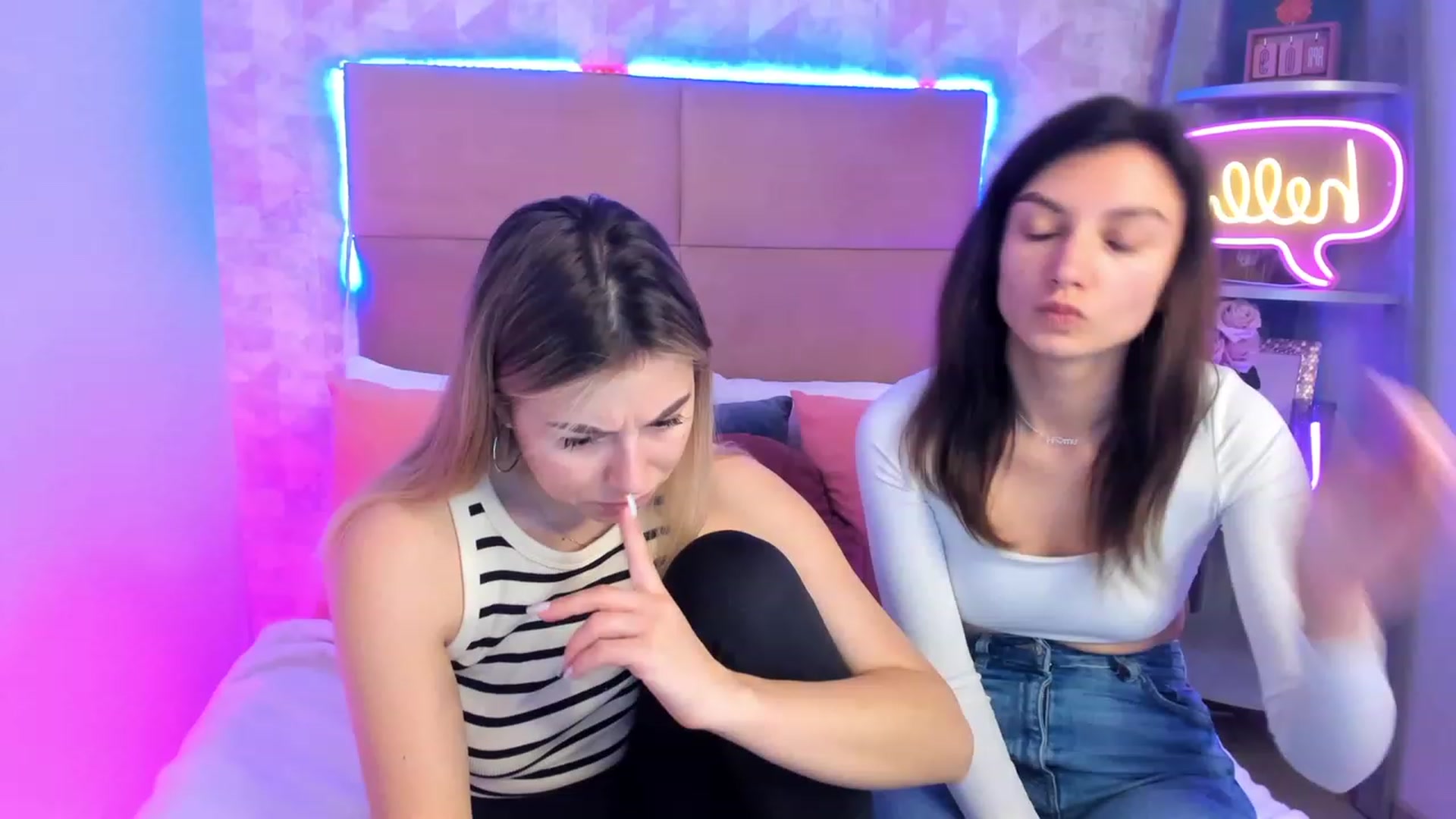 Gallery image thumbnail from SofiBloom's myfreecams stream on, 04/10/2023, 11:33 image 2 of 20