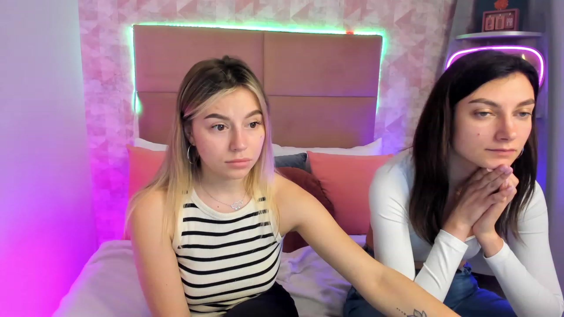 Gallery image thumbnail from SofiBloom's myfreecams stream on, 04/10/2023, 11:33 image 15 of 20