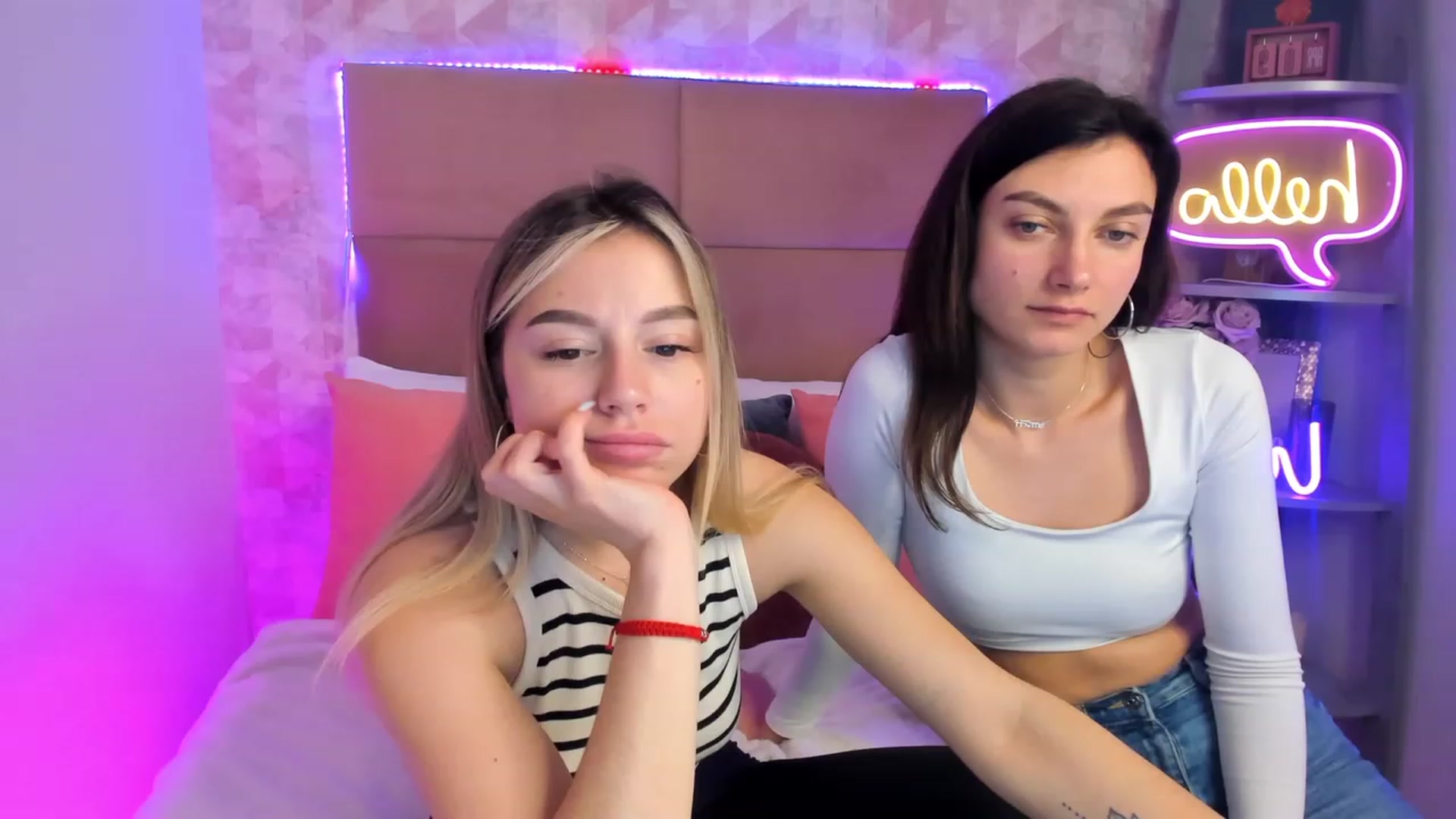 Gallery image thumbnail from SofiBloom's myfreecams stream on, 04/10/2023, 11:33 image 9 of 20
