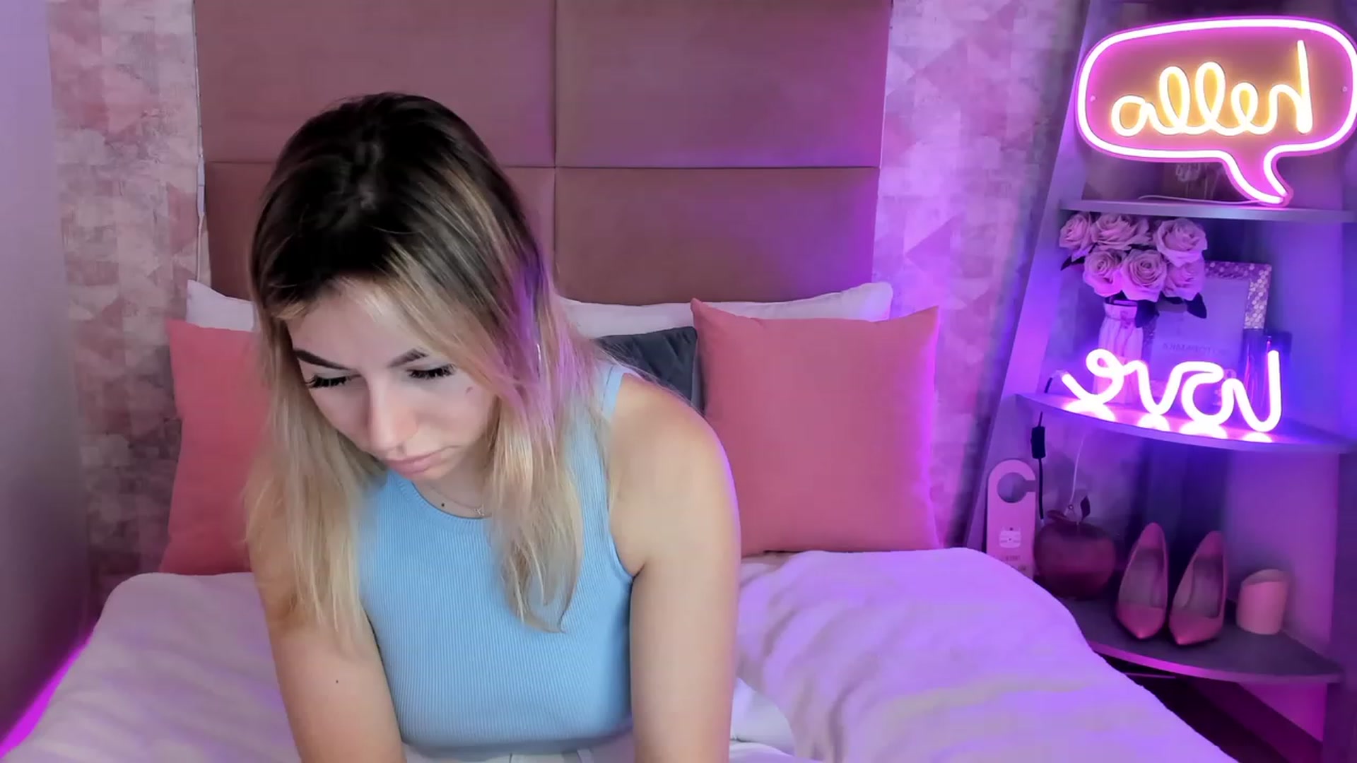 Gallery image thumbnail from SofiBloom's myfreecams stream on, 04/13/2023, 08:57 image 13 of 20
