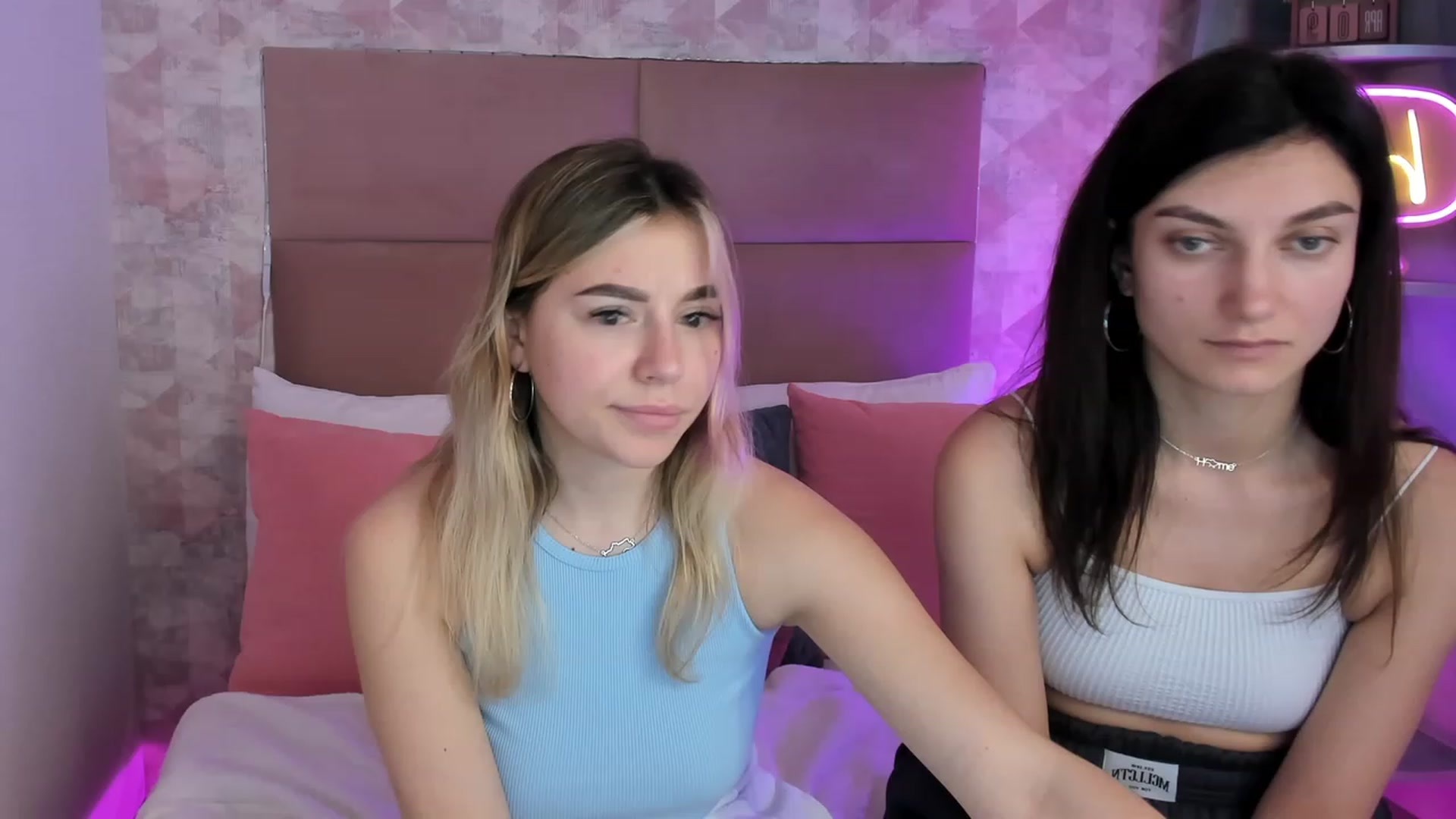Gallery image thumbnail from SofiBloom's myfreecams stream on, 04/13/2023, 10:30 image 8 of 20