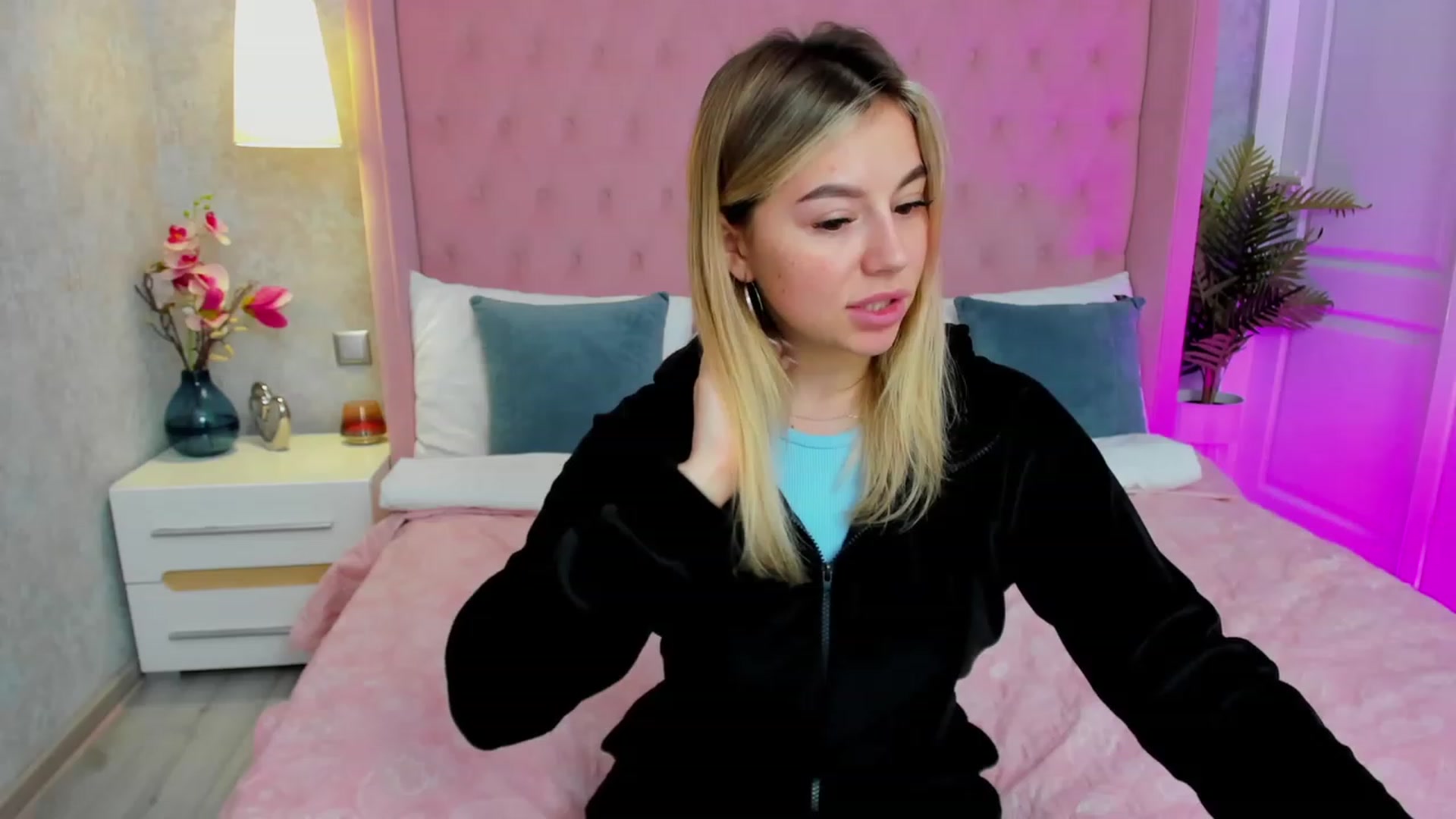 Gallery image thumbnail from SofiBloom's myfreecams stream on, 04/14/2023, 11:57 image 20 of 20