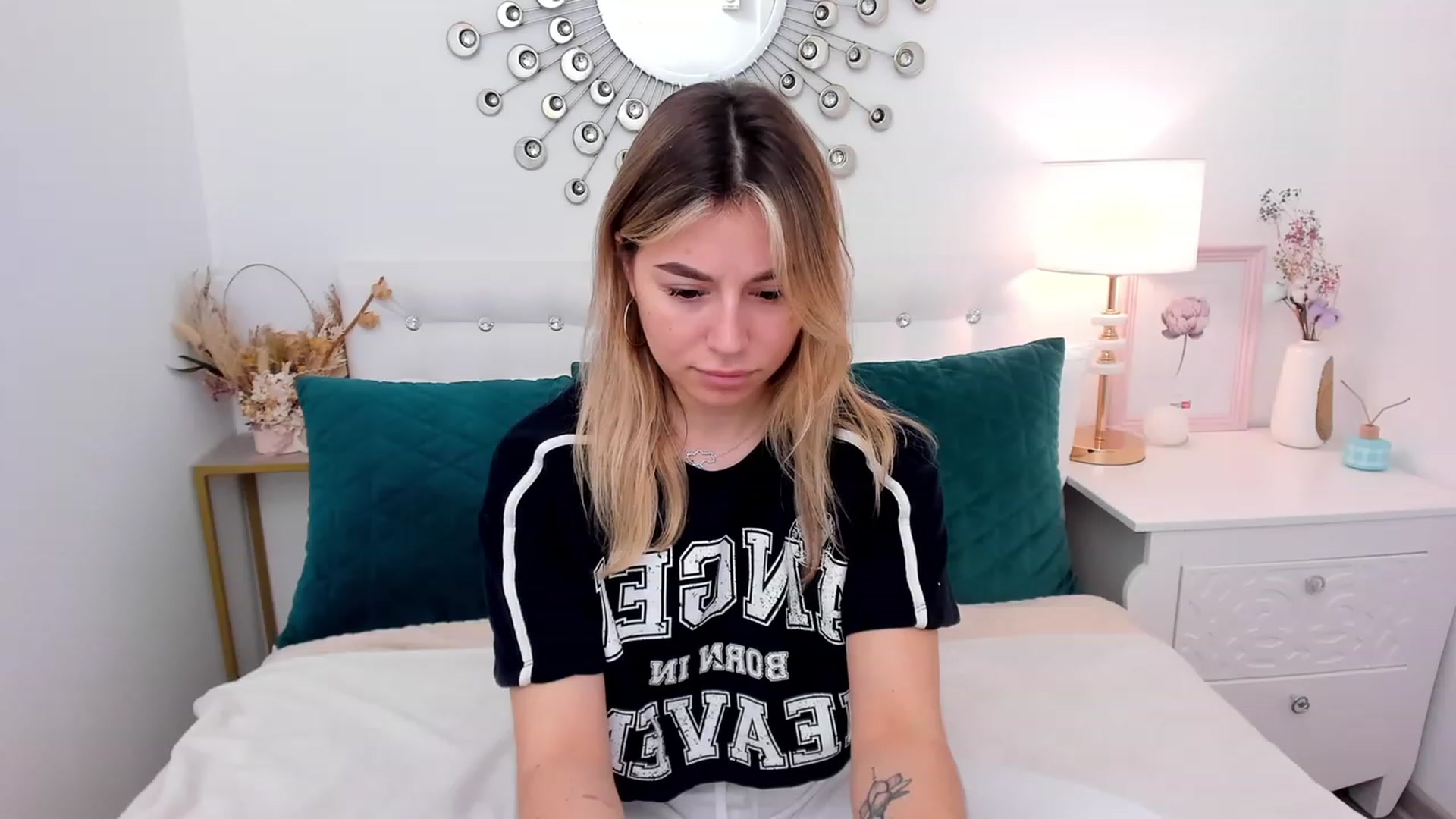 Gallery image thumbnail from SofiBloom's myfreecams stream on, 04/22/2023, 09:01 image 1 of 20
