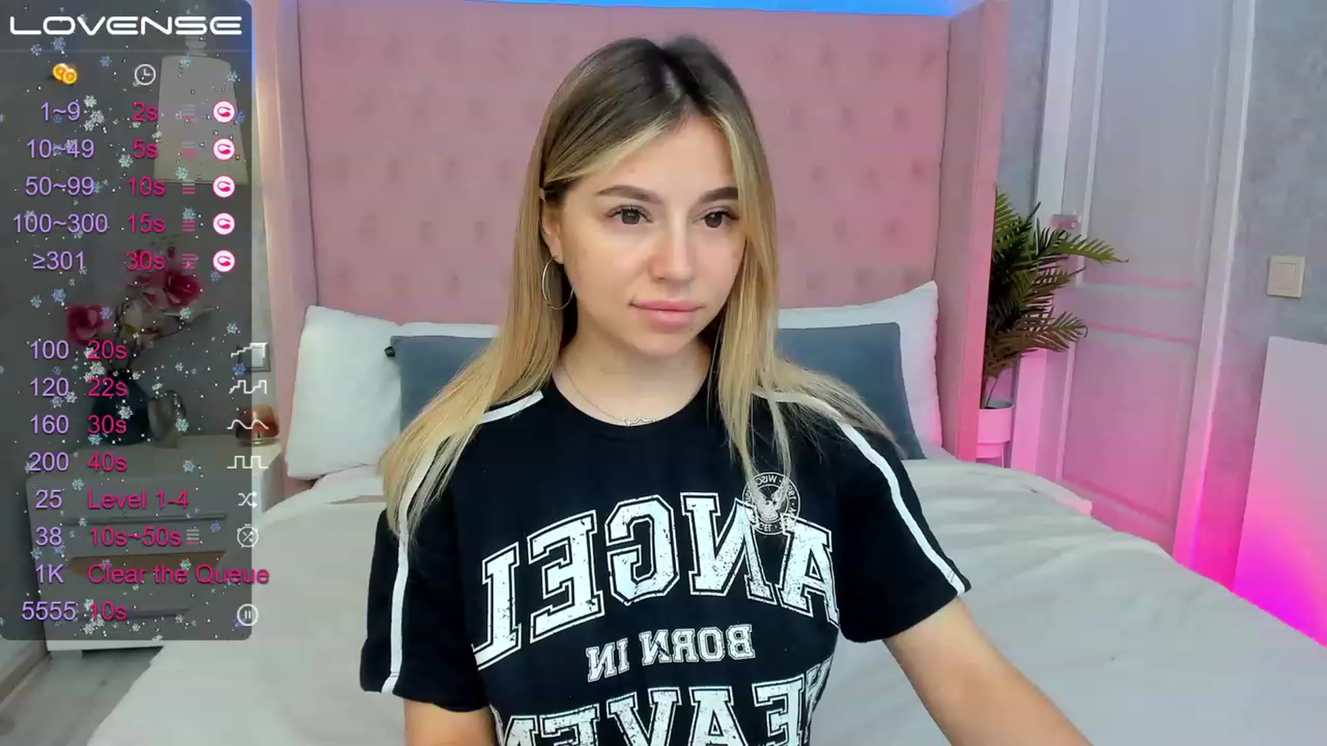 Gallery image thumbnail from SofiBloom's myfreecams stream on, 05/02/2023, 07:51 image 18 of 20