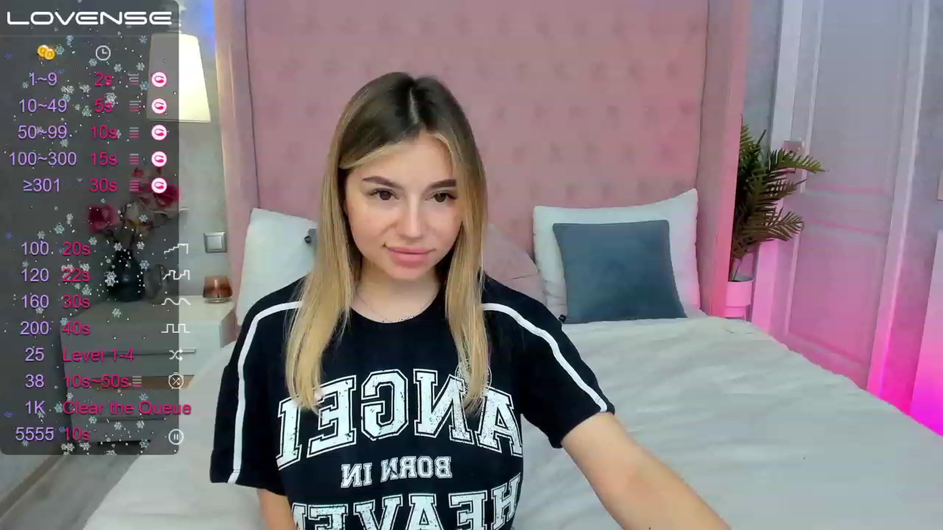 Gallery image thumbnail from SofiBloom's myfreecams stream on, 05/02/2023, 10:13 image 8 of 20