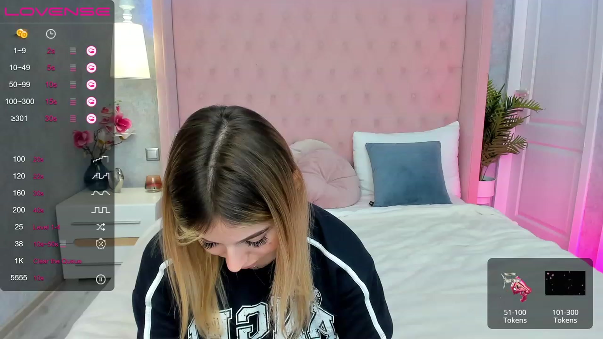 Gallery image thumbnail from SofiBloom's myfreecams stream on, 05/02/2023, 10:13 image 18 of 20