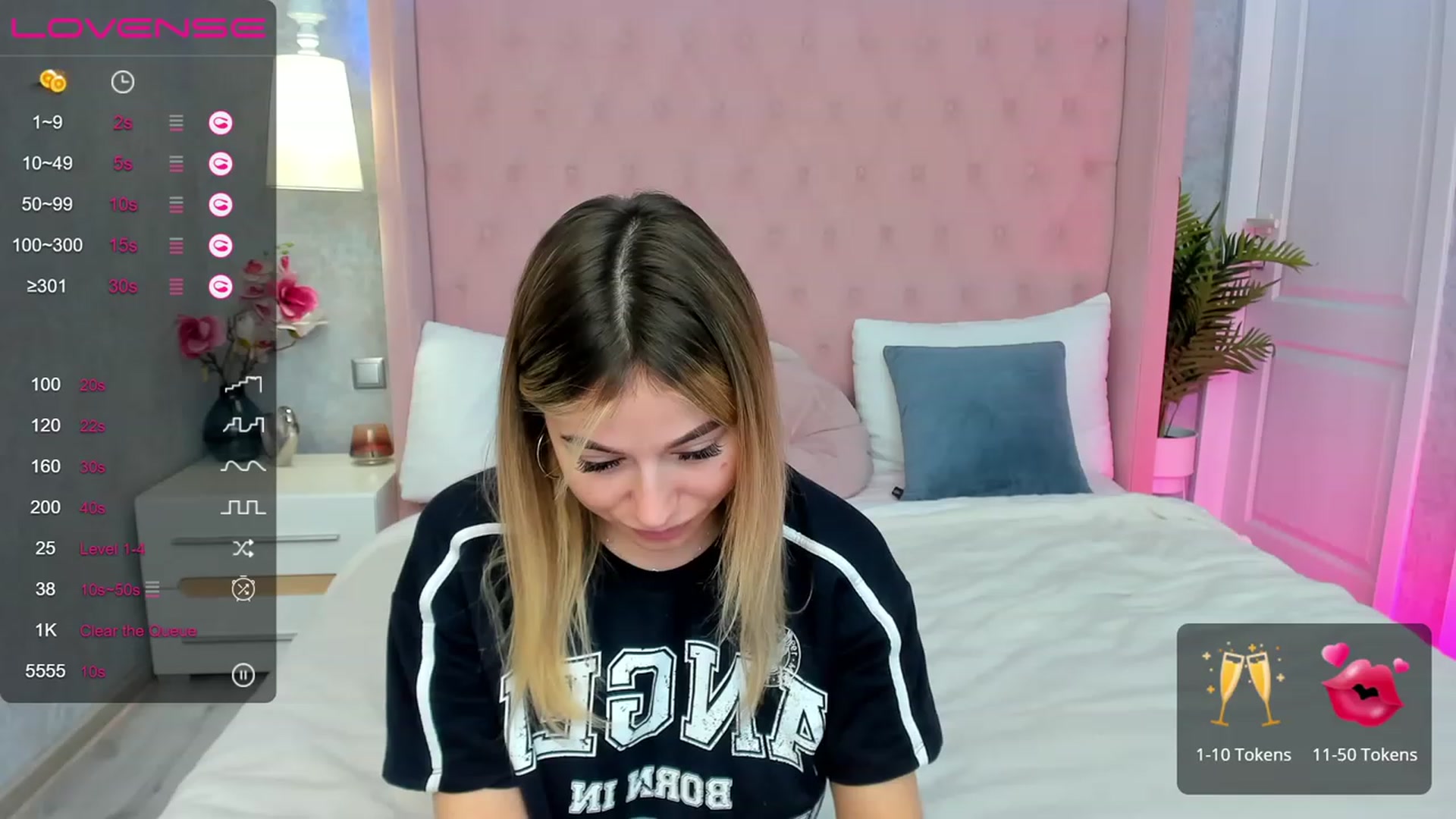 Gallery image thumbnail from SofiBloom's myfreecams stream on, 05/02/2023, 10:13 image 20 of 20