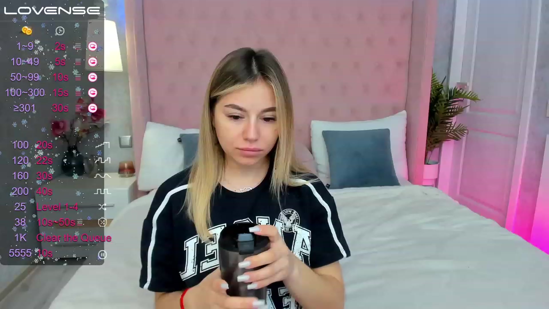 Gallery image thumbnail from SofiBloom's myfreecams stream on, 05/02/2023, 10:13 image 5 of 20