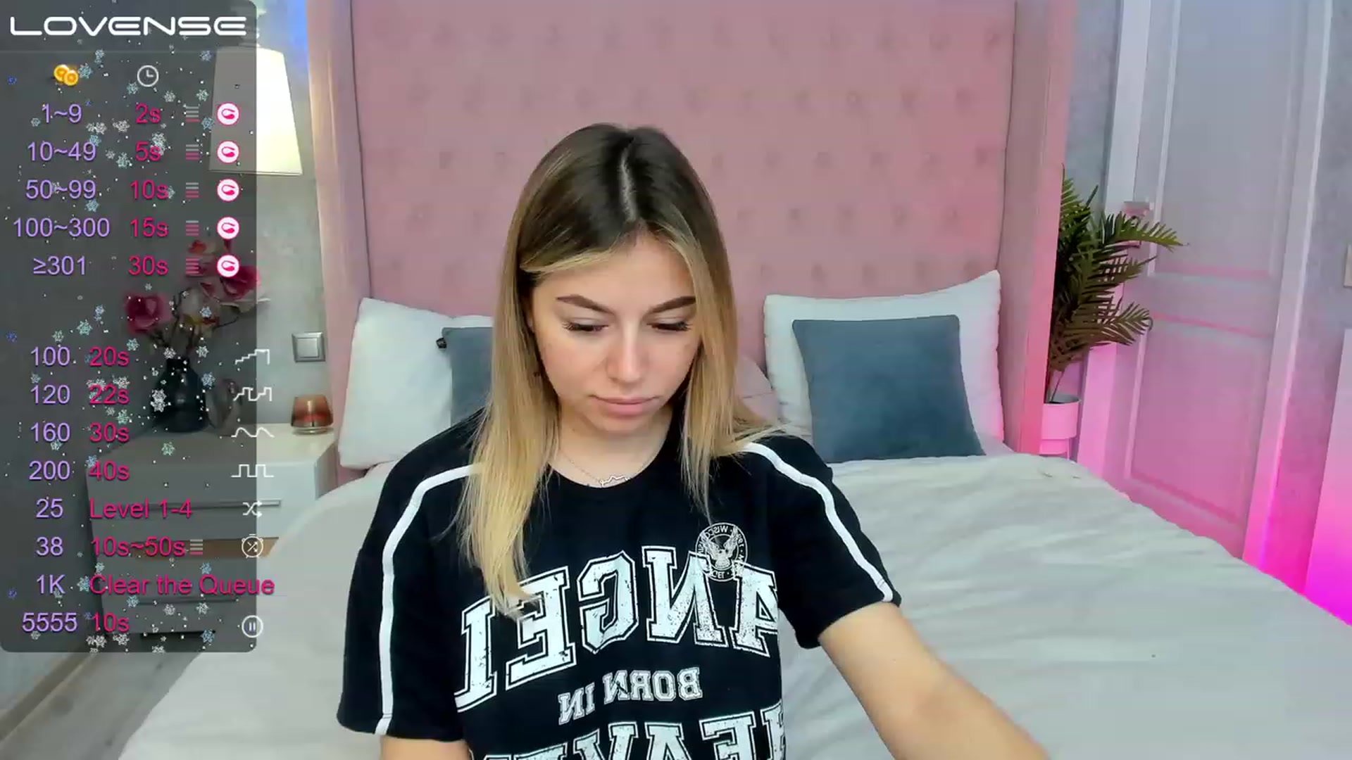 Gallery image thumbnail from SofiBloom's myfreecams stream on, 05/02/2023, 10:13 image 4 of 20