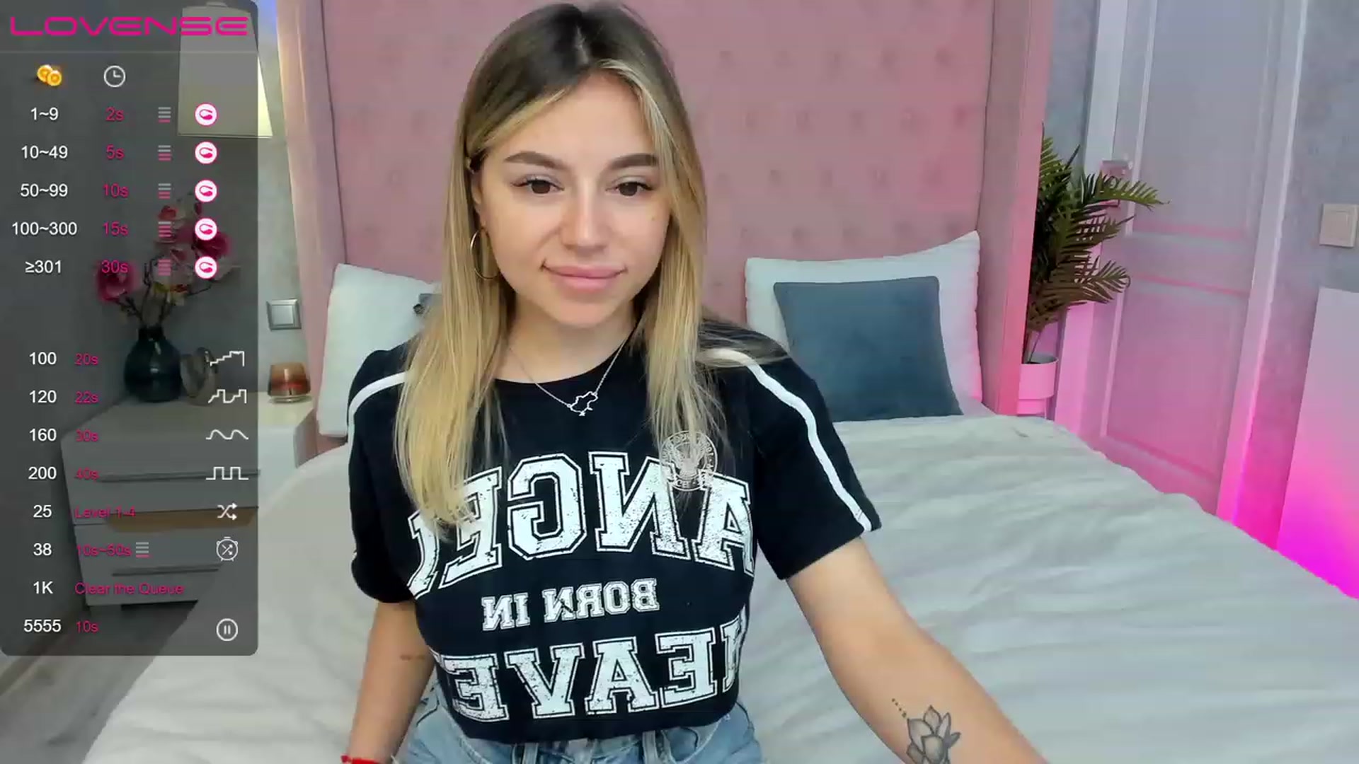 Gallery image thumbnail from SofiBloom's myfreecams stream on, 05/02/2023, 11:59 image 3 of 20