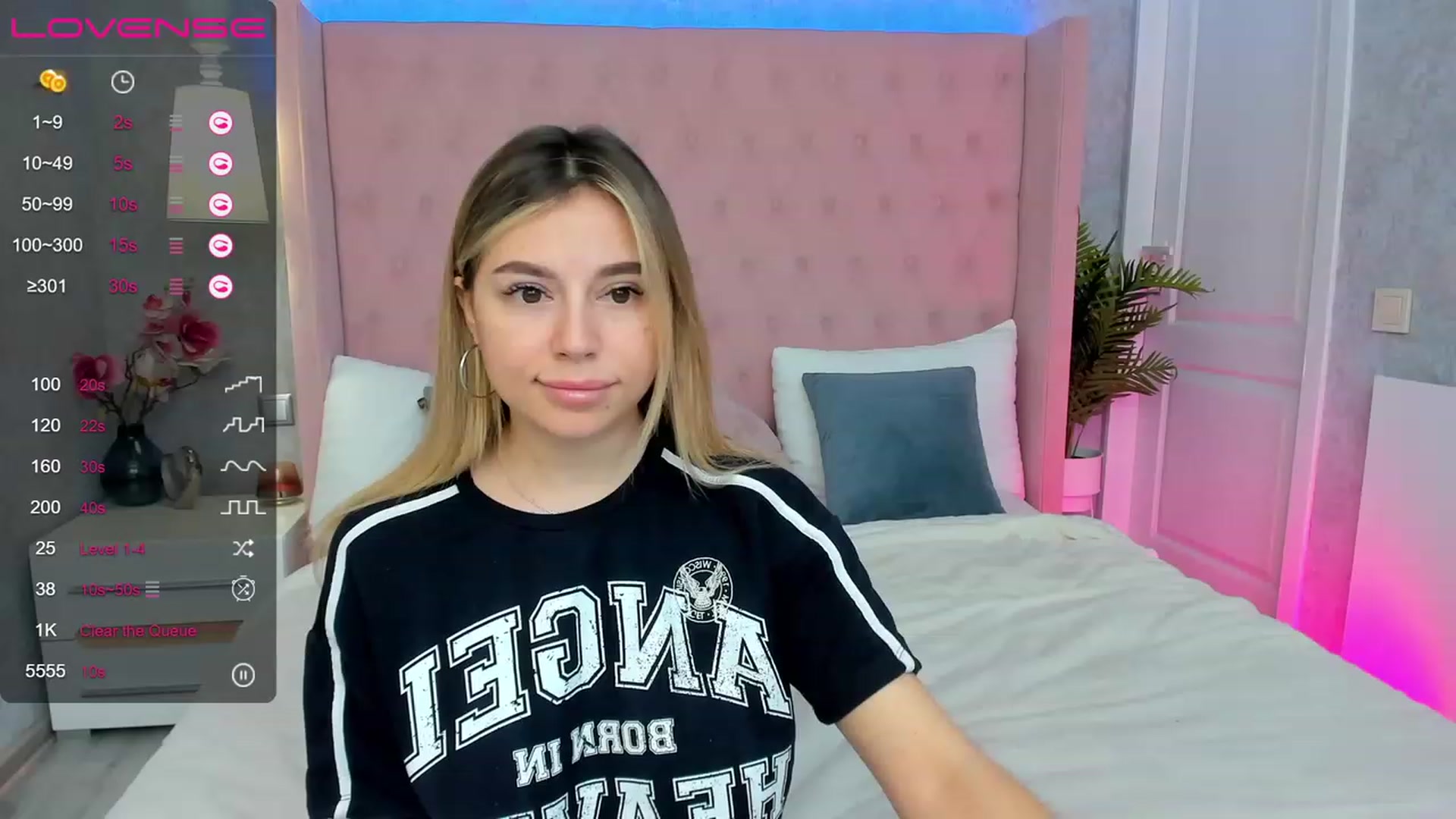 Gallery image thumbnail from SofiBloom's myfreecams stream on, 05/02/2023, 11:59 image 14 of 20
