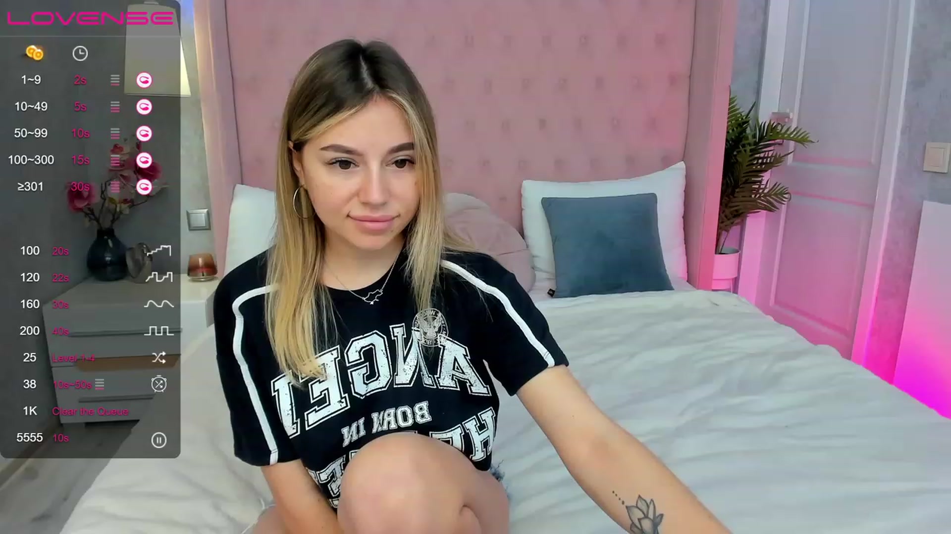 Gallery image thumbnail from SofiBloom's myfreecams stream on, 05/02/2023, 11:59 image 2 of 20