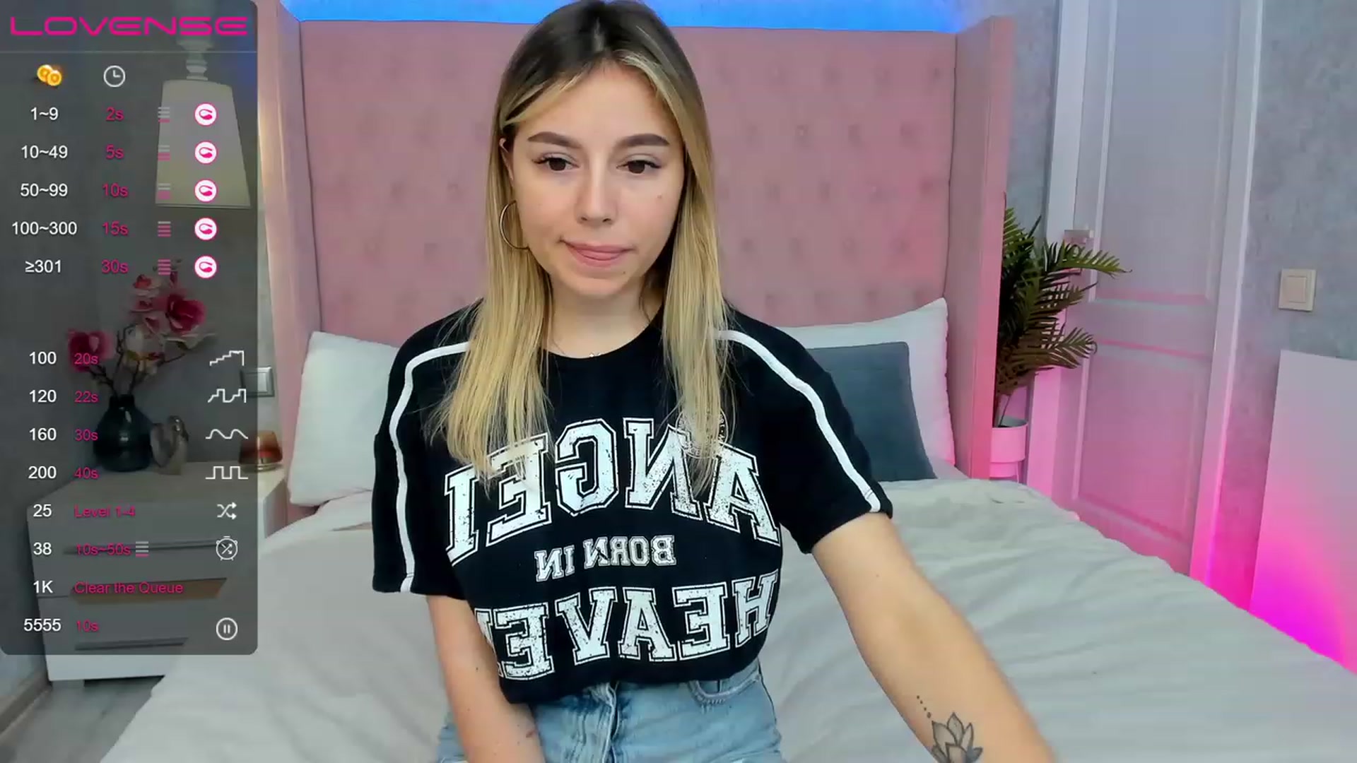 Gallery image thumbnail from SofiBloom's myfreecams stream on, 05/02/2023, 11:59 image 7 of 20