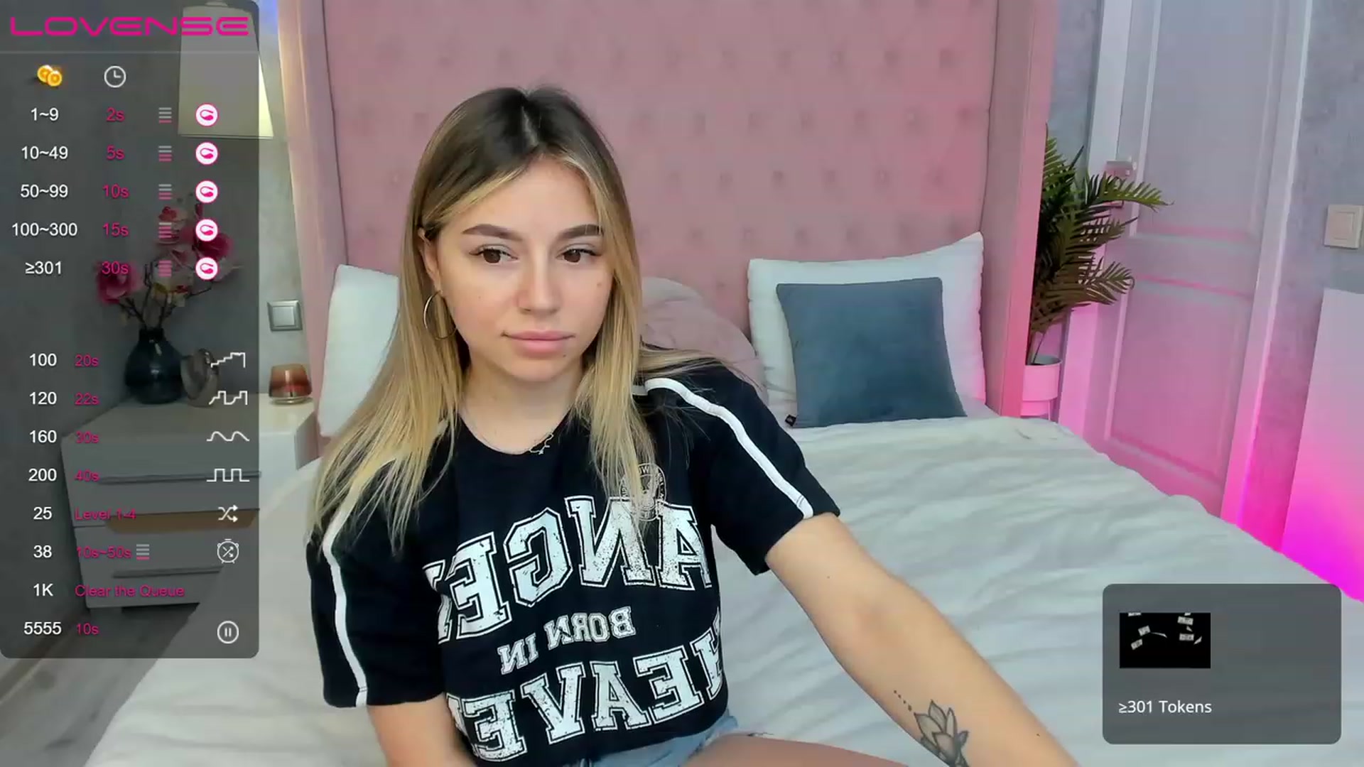 Gallery image thumbnail from SofiBloom's myfreecams stream on, 05/02/2023, 11:59 image 5 of 20