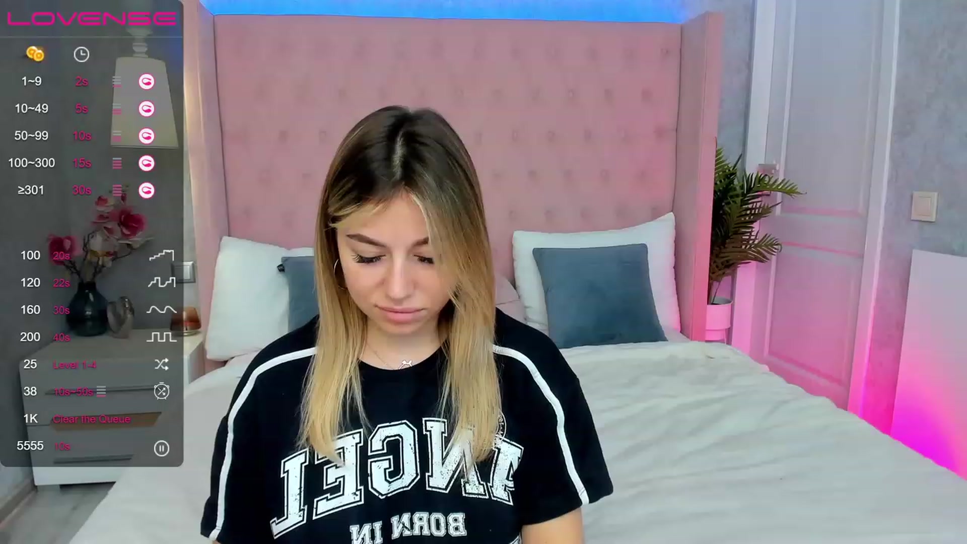Gallery image thumbnail from SofiBloom's myfreecams stream on, 05/02/2023, 11:59 image 10 of 20