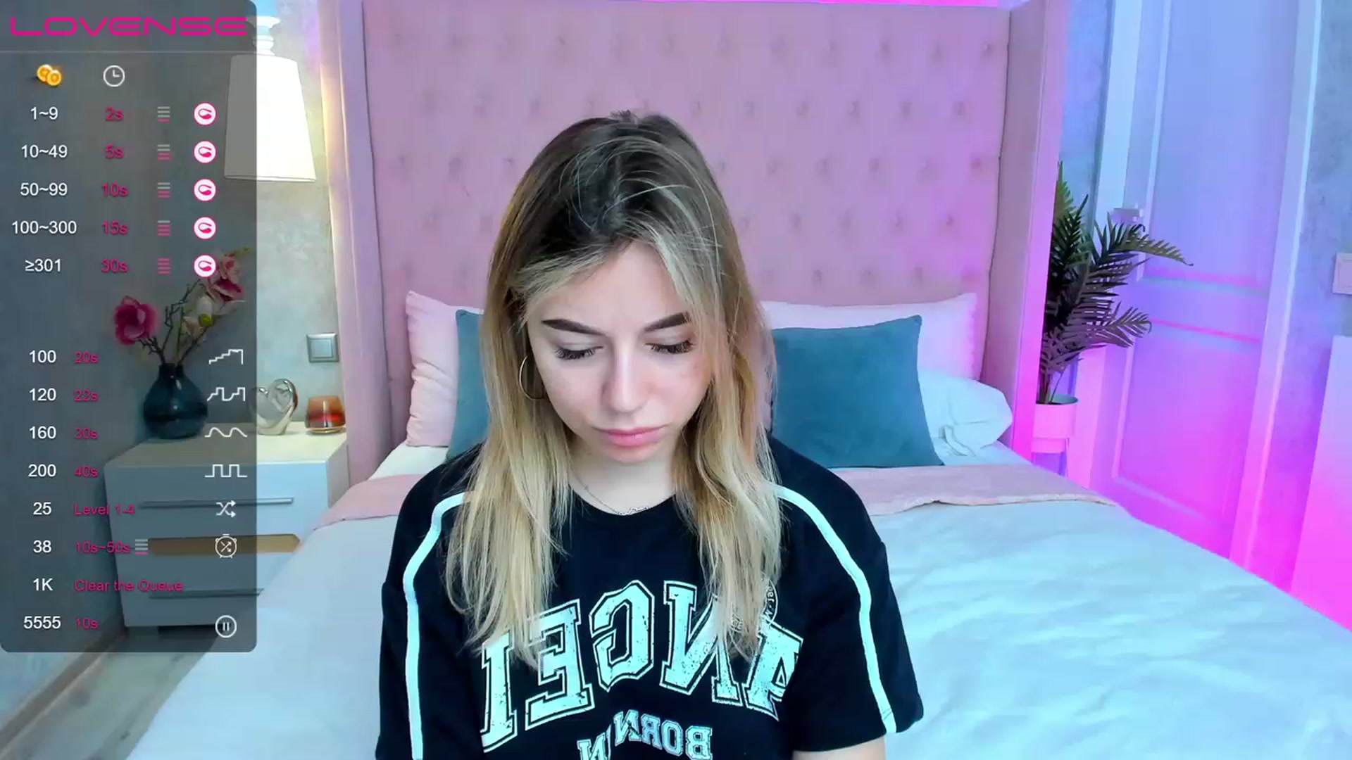 Gallery image thumbnail from SofiBloom's myfreecams stream on, 05/11/2023, 08:25 image 19 of 20