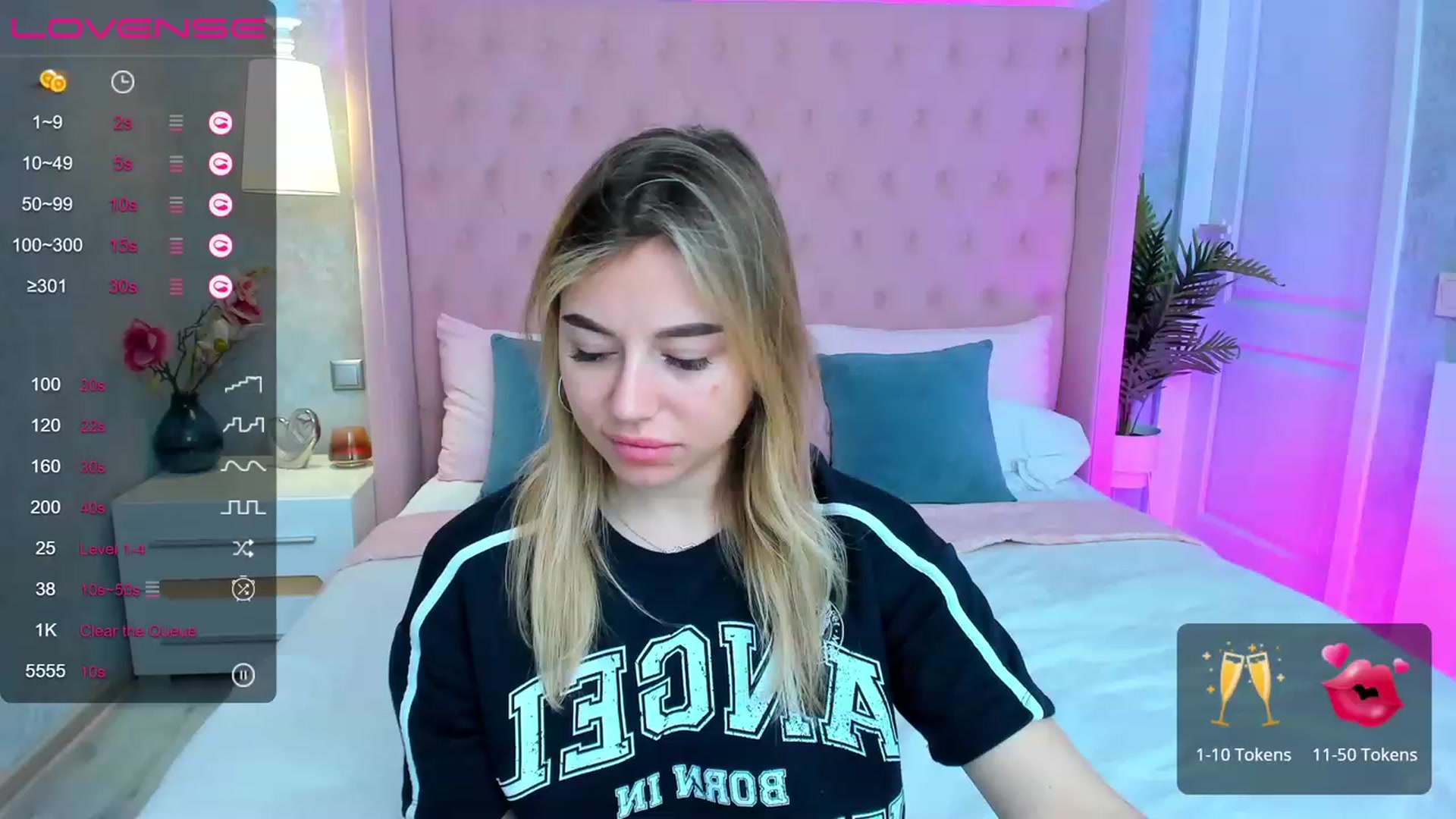 Gallery image thumbnail from SofiBloom's myfreecams stream on, 05/11/2023, 08:25 image 17 of 20
