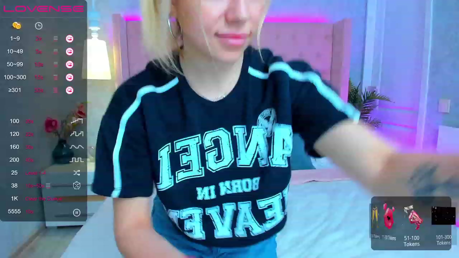 Gallery image thumbnail from SofiBloom's myfreecams stream on, 05/11/2023, 10:34 image 5 of 20