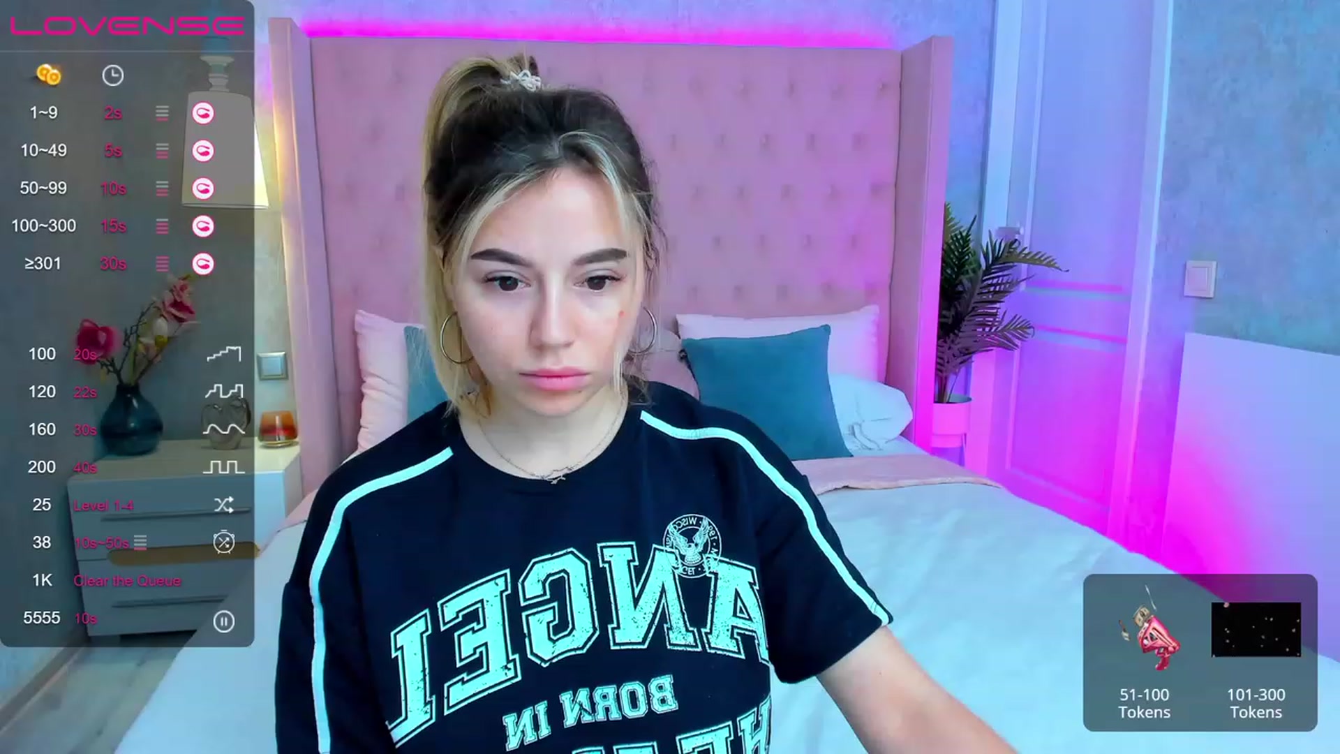 Gallery image thumbnail from SofiBloom's myfreecams stream on, 05/11/2023, 11:57 image 18 of 20
