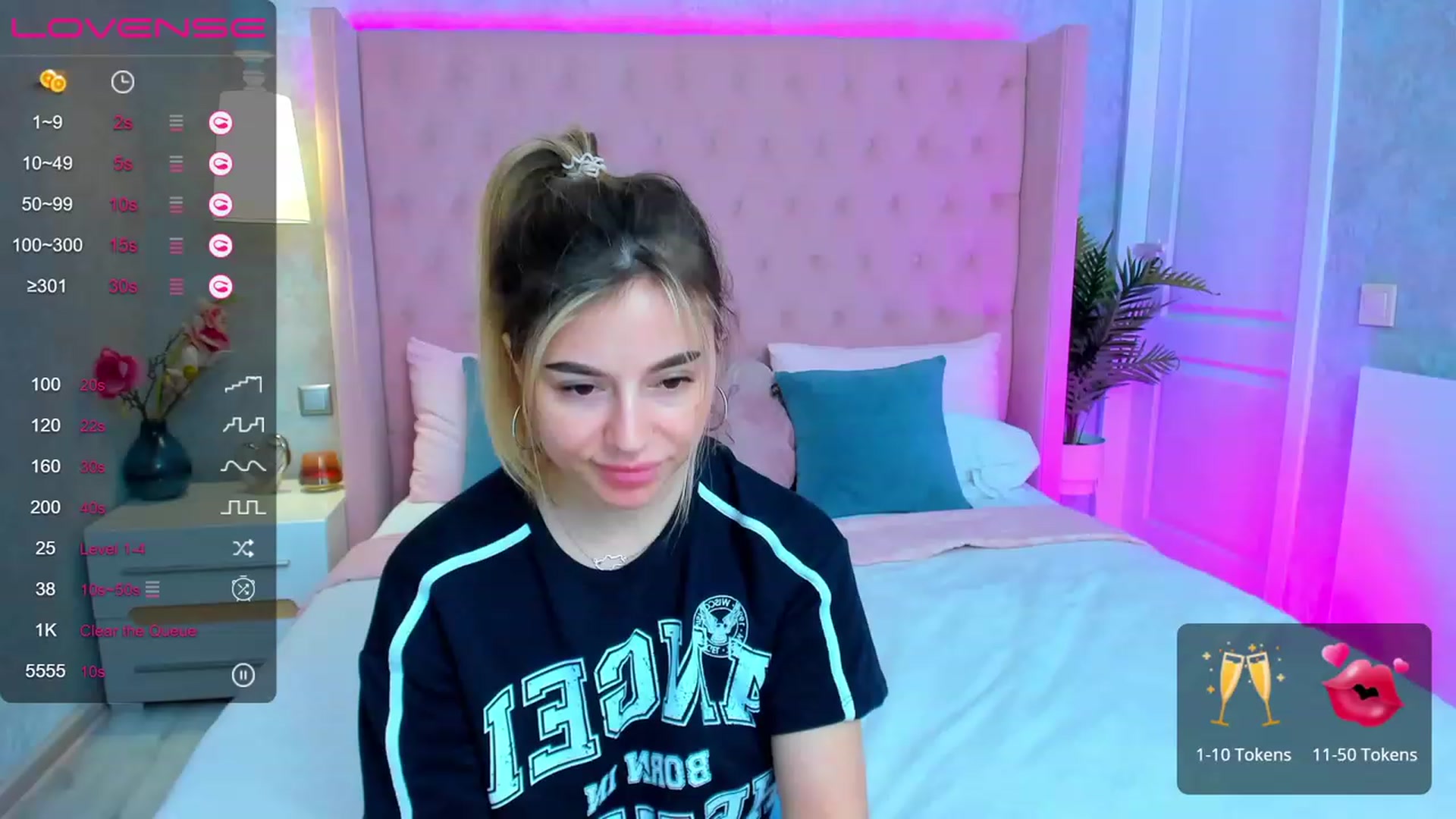 Gallery image thumbnail from SofiBloom's myfreecams stream on, 05/11/2023, 11:57 image 7 of 20