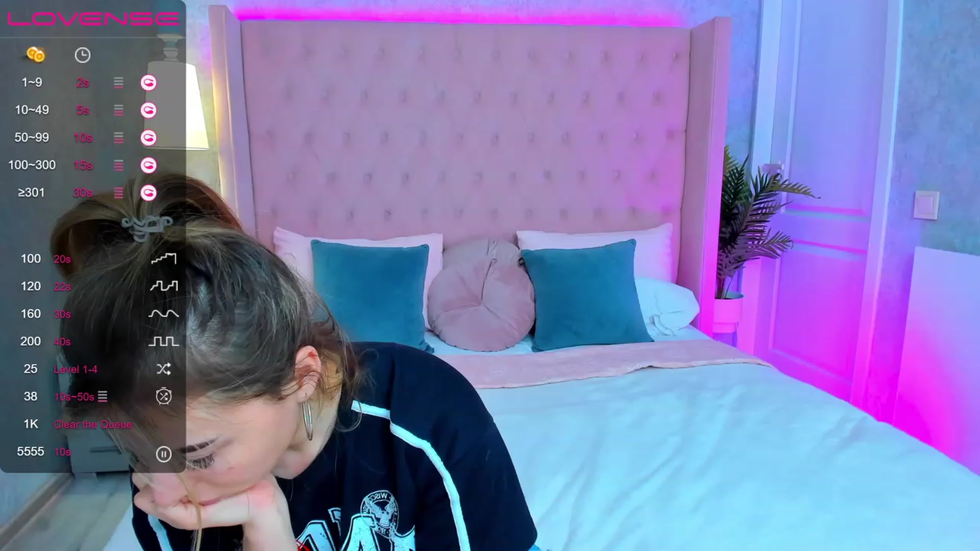 Gallery image thumbnail from SofiBloom's myfreecams stream on, 05/11/2023, 11:57 image 9 of 20