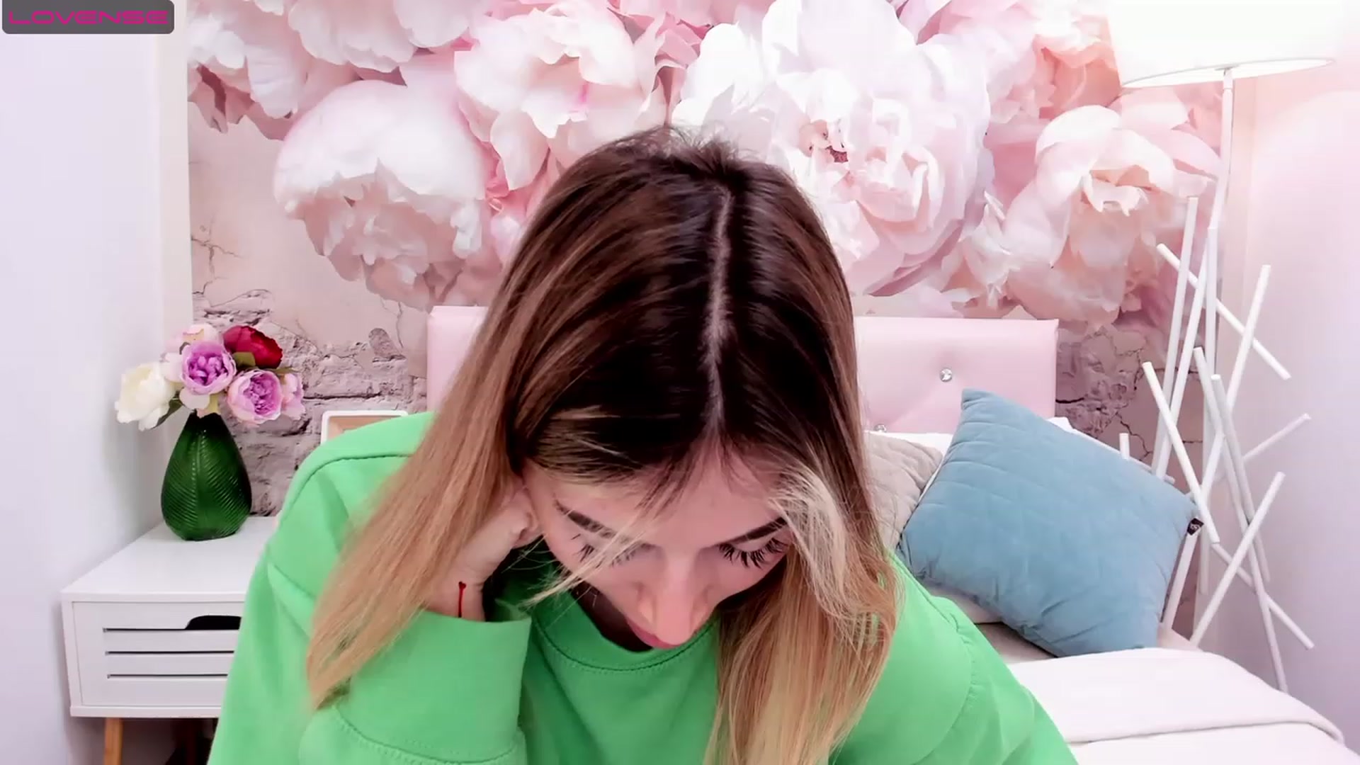 Gallery image thumbnail from SofiBloom's myfreecams stream on, 05/15/2023, 06:09 image 20 of 20