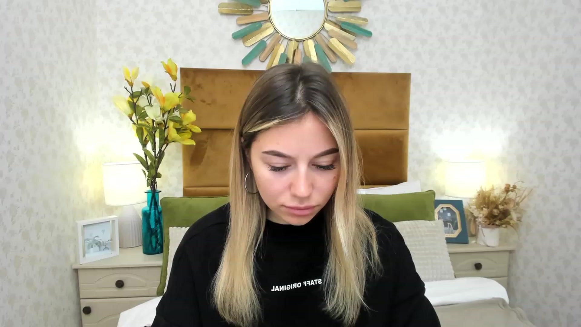Gallery image thumbnail from SofiBloom's myfreecams stream on, 05/19/2023, 12:01 image 20 of 20