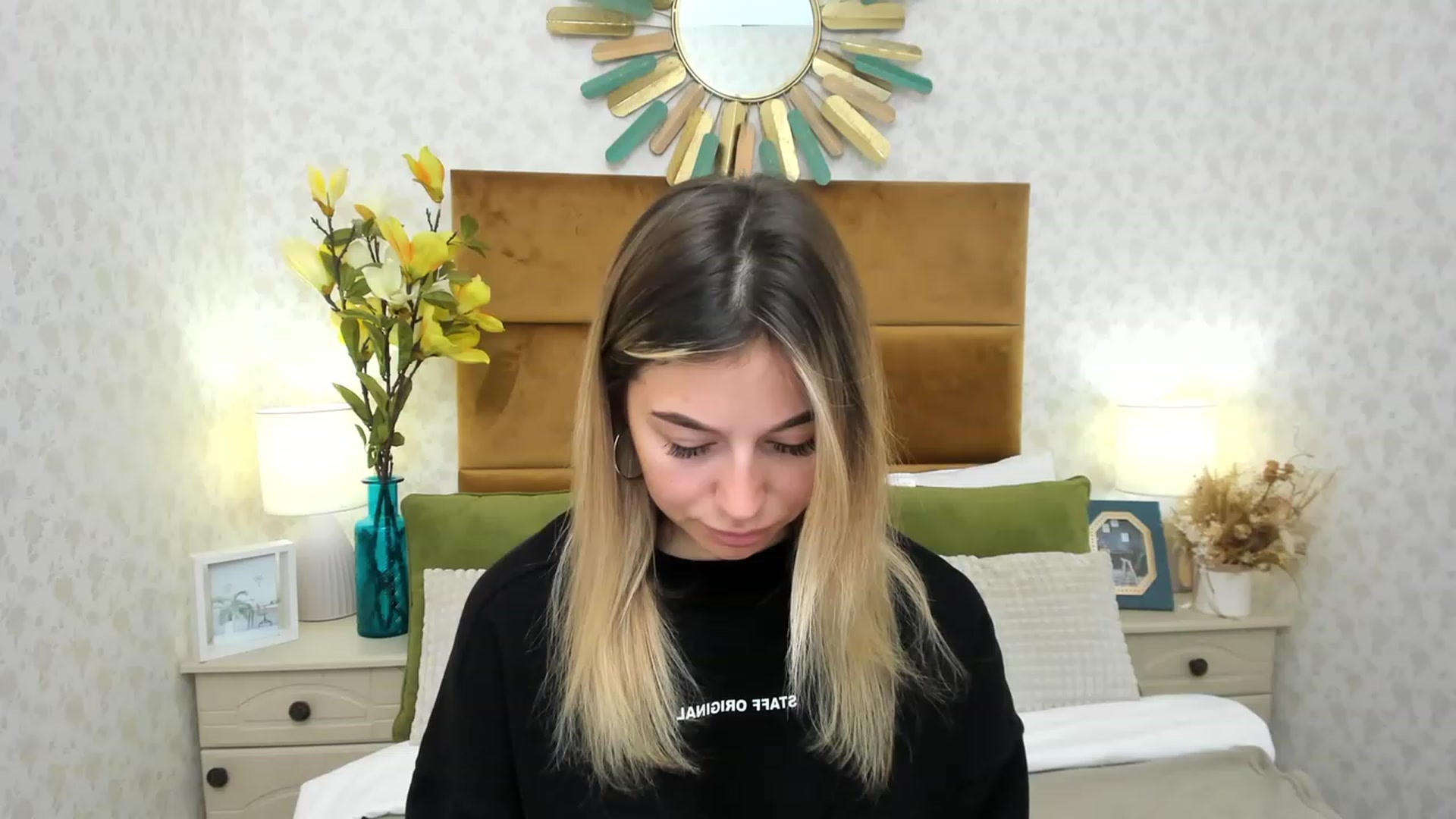 Gallery image thumbnail from SofiBloom's myfreecams stream on, 05/19/2023, 12:01 image 19 of 20