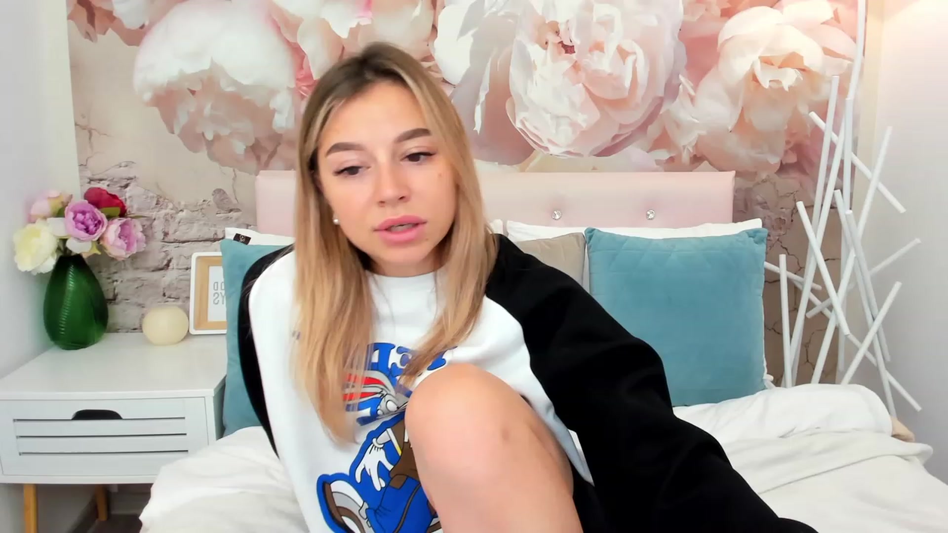 Gallery image thumbnail from SofiBloom's myfreecams stream on, 05/30/2023, 11:51 image 9 of 20