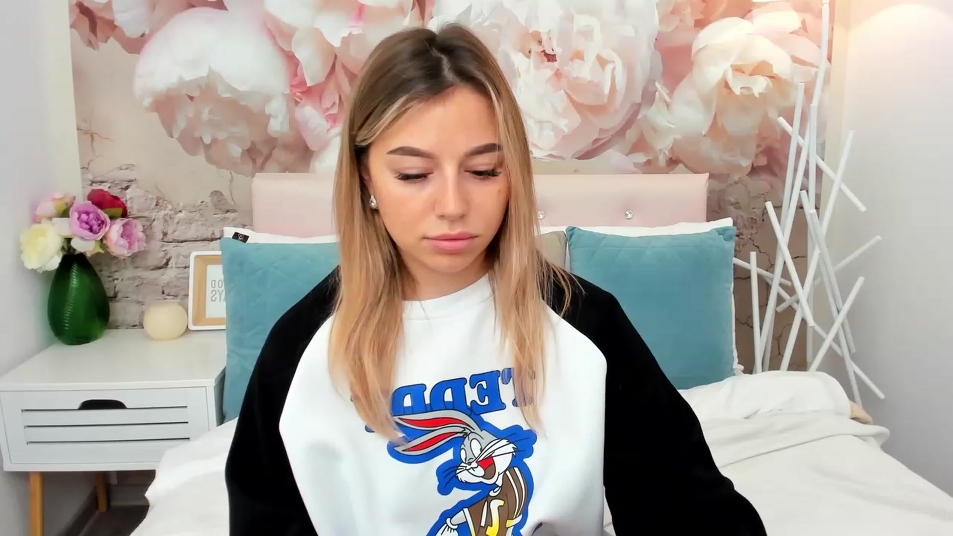 Gallery image thumbnail from SofiBloom's myfreecams stream on, 05/30/2023, 11:51 image 11 of 20