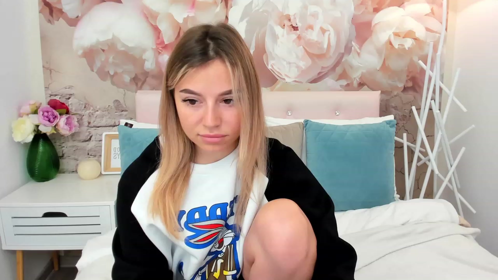 Gallery image thumbnail from SofiBloom's myfreecams stream on, 05/30/2023, 11:51 image 18 of 20