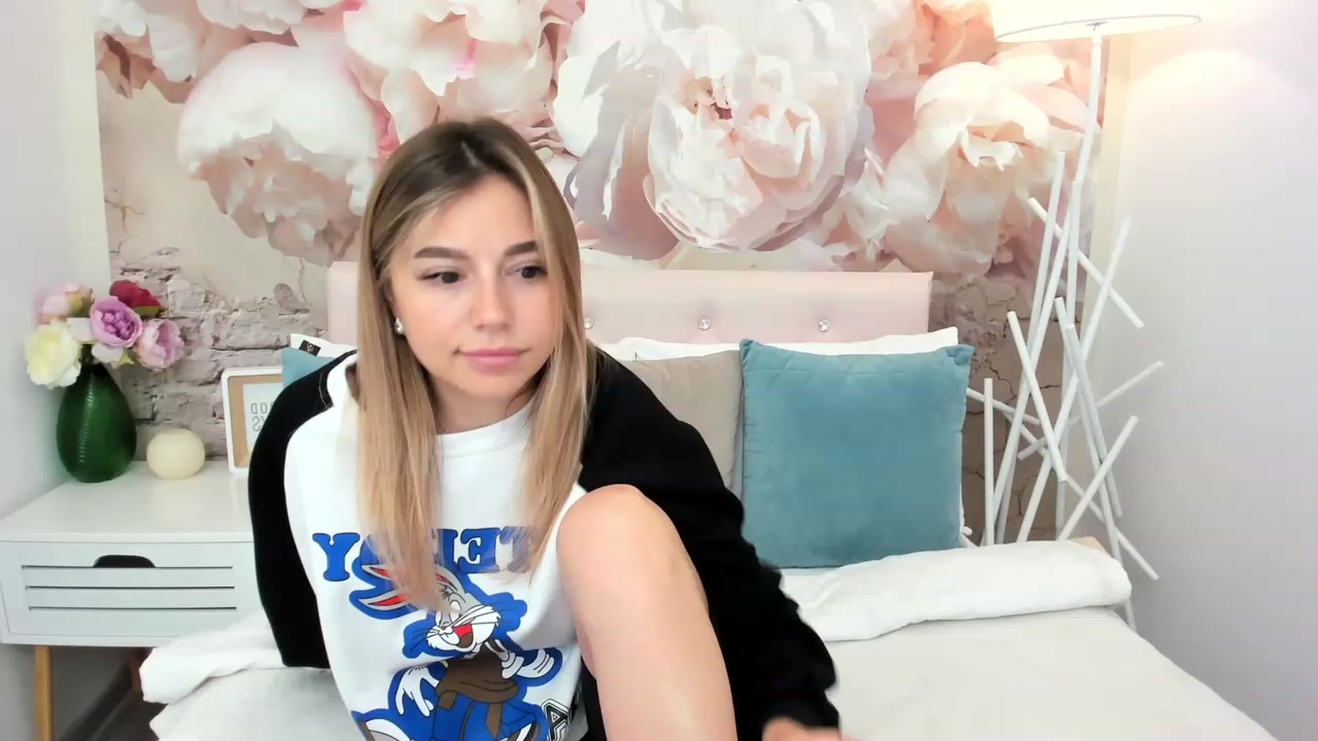 Gallery image thumbnail from SofiBloom's myfreecams stream on, 05/31/2023, 11:59 image 9 of 20