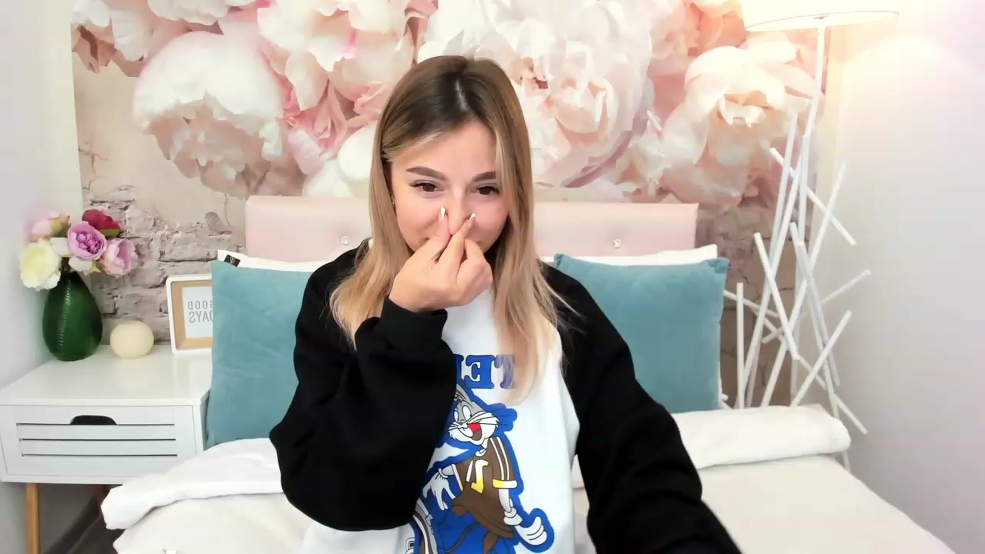 Gallery image thumbnail from SofiBloom's myfreecams stream on, 05/31/2023, 11:59 image 4 of 20