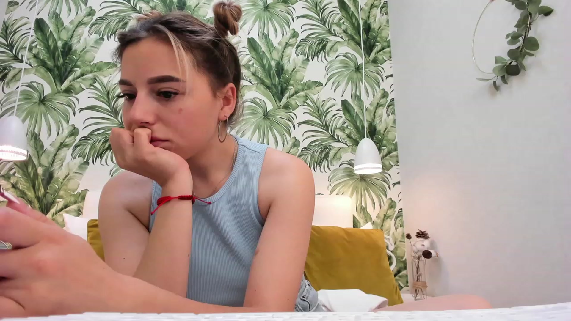 Gallery image thumbnail from SofiBloom's myfreecams stream on, 06/01/2023, 09:46 image 8 of 20