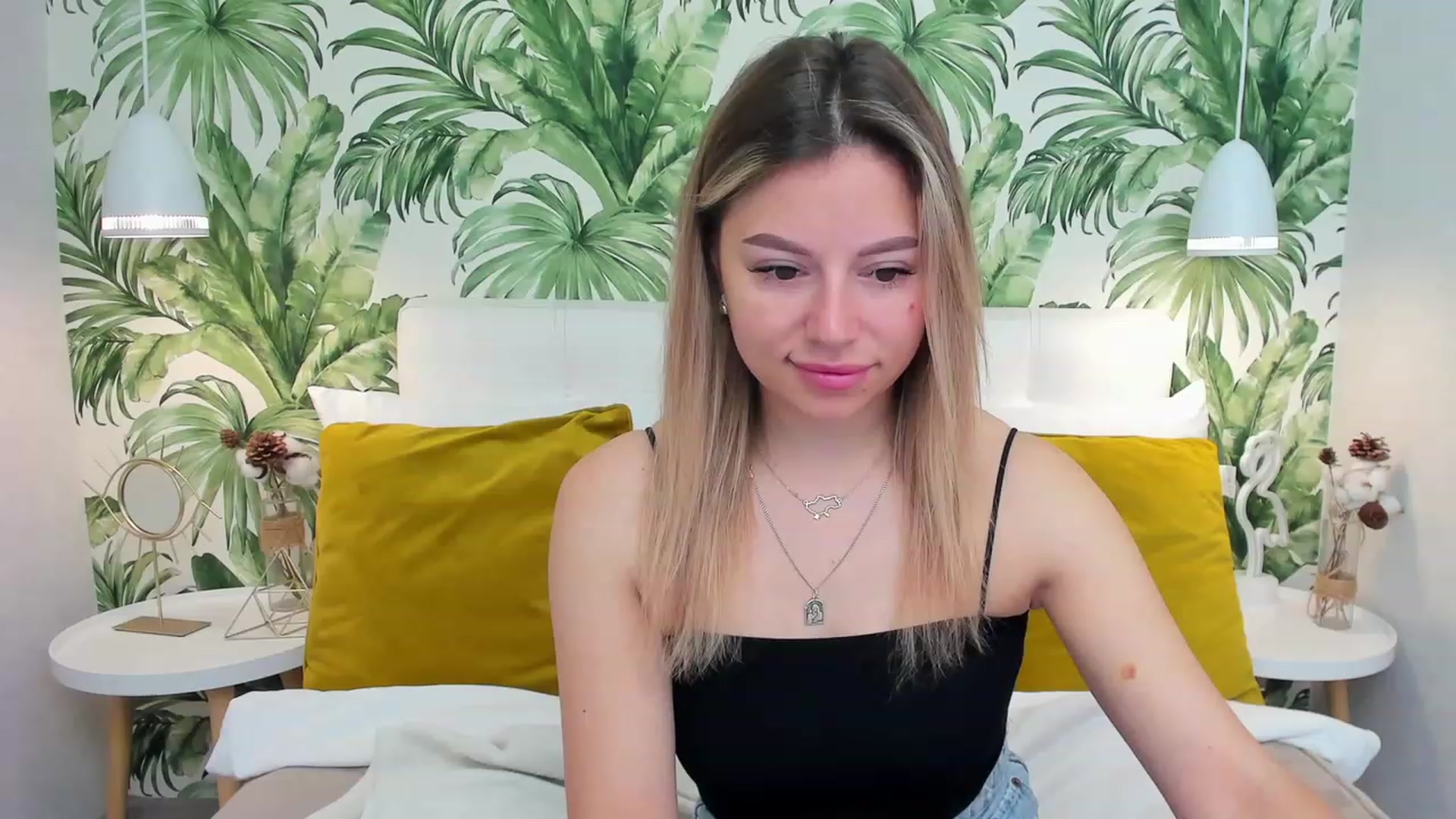 Gallery image thumbnail from SofiBloom's myfreecams stream on, 06/06/2023, 06:16 image 6 of 20