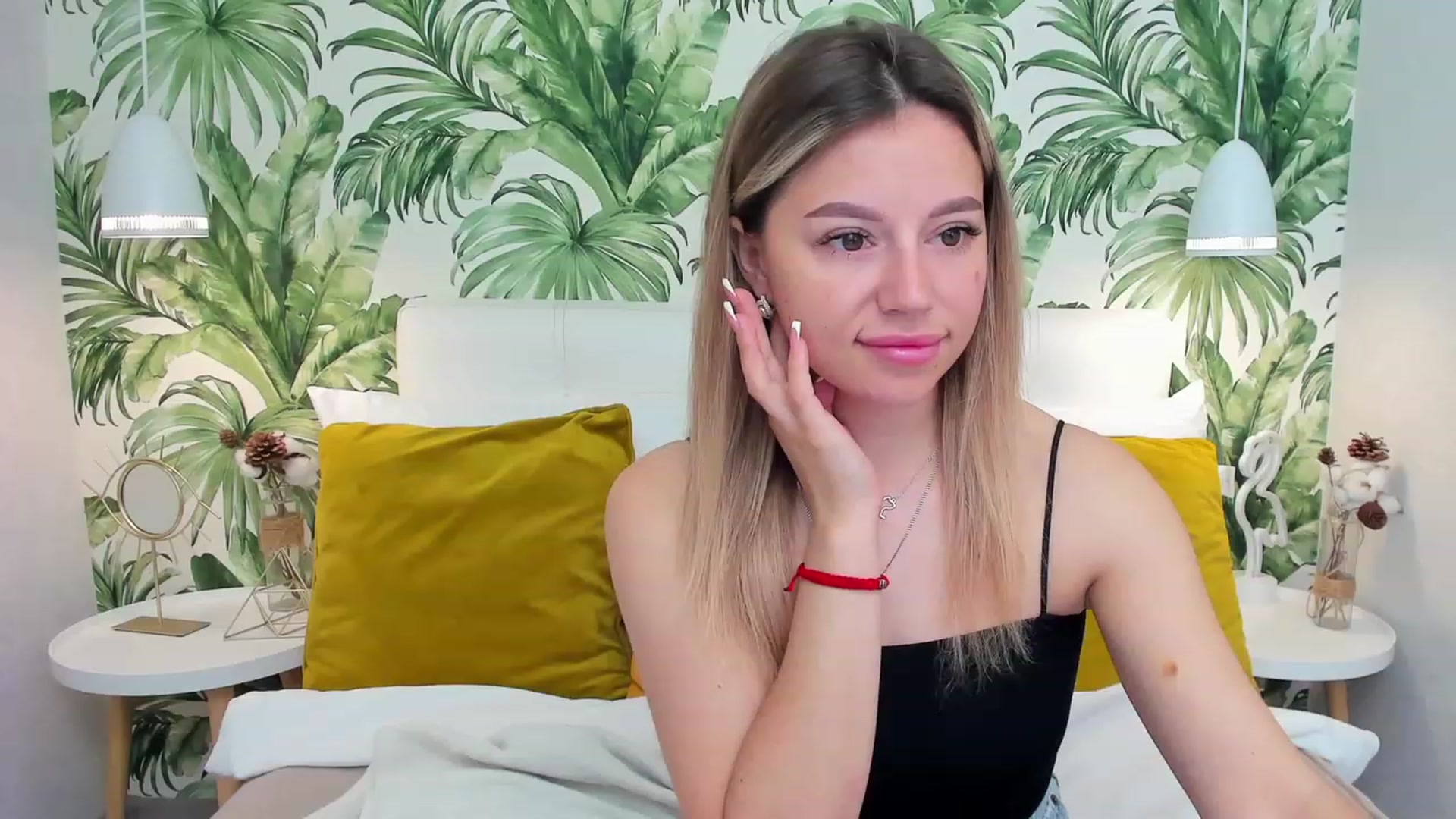 Gallery image thumbnail from SofiBloom's myfreecams stream on, 06/06/2023, 06:16 image 9 of 20